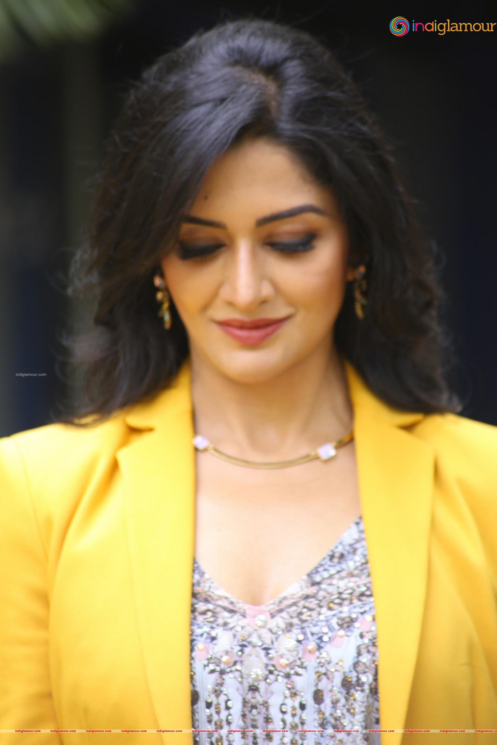 Vimala Raman Actress hd photo