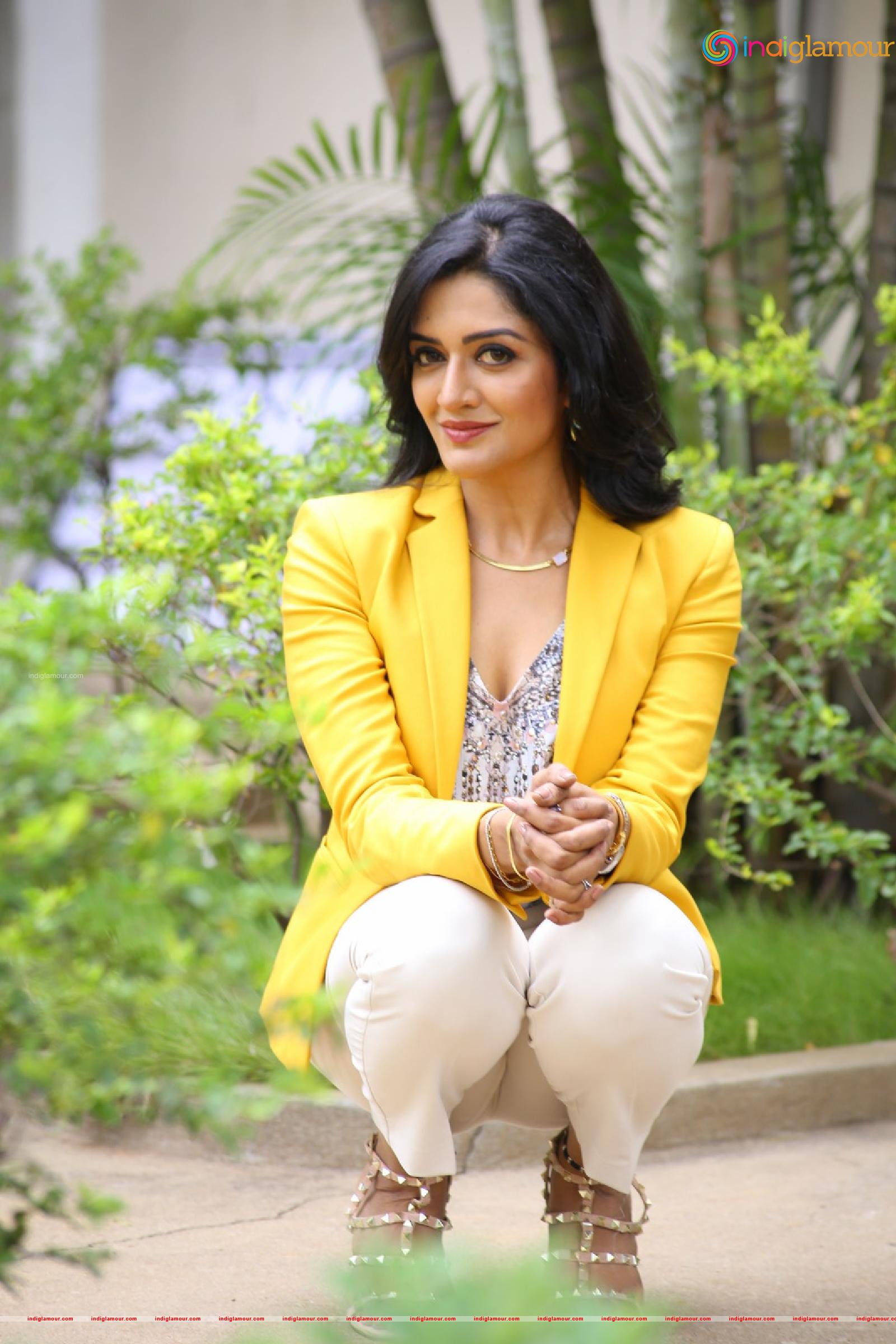 Vimala Raman Actress hd photo