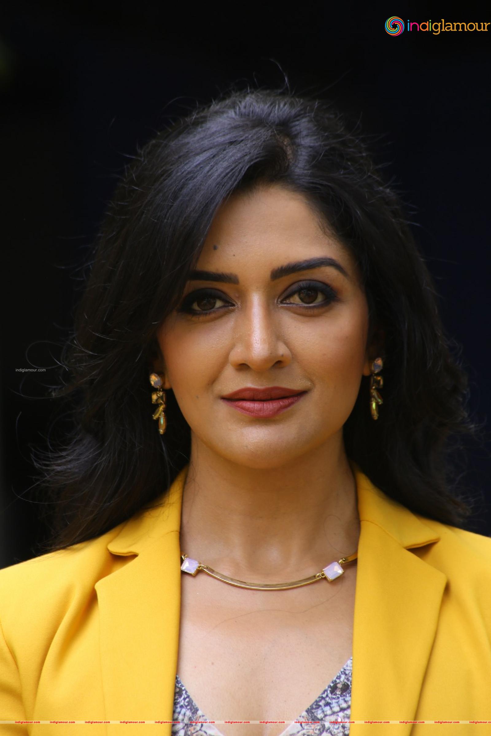 Vimala Raman Actress hd photo