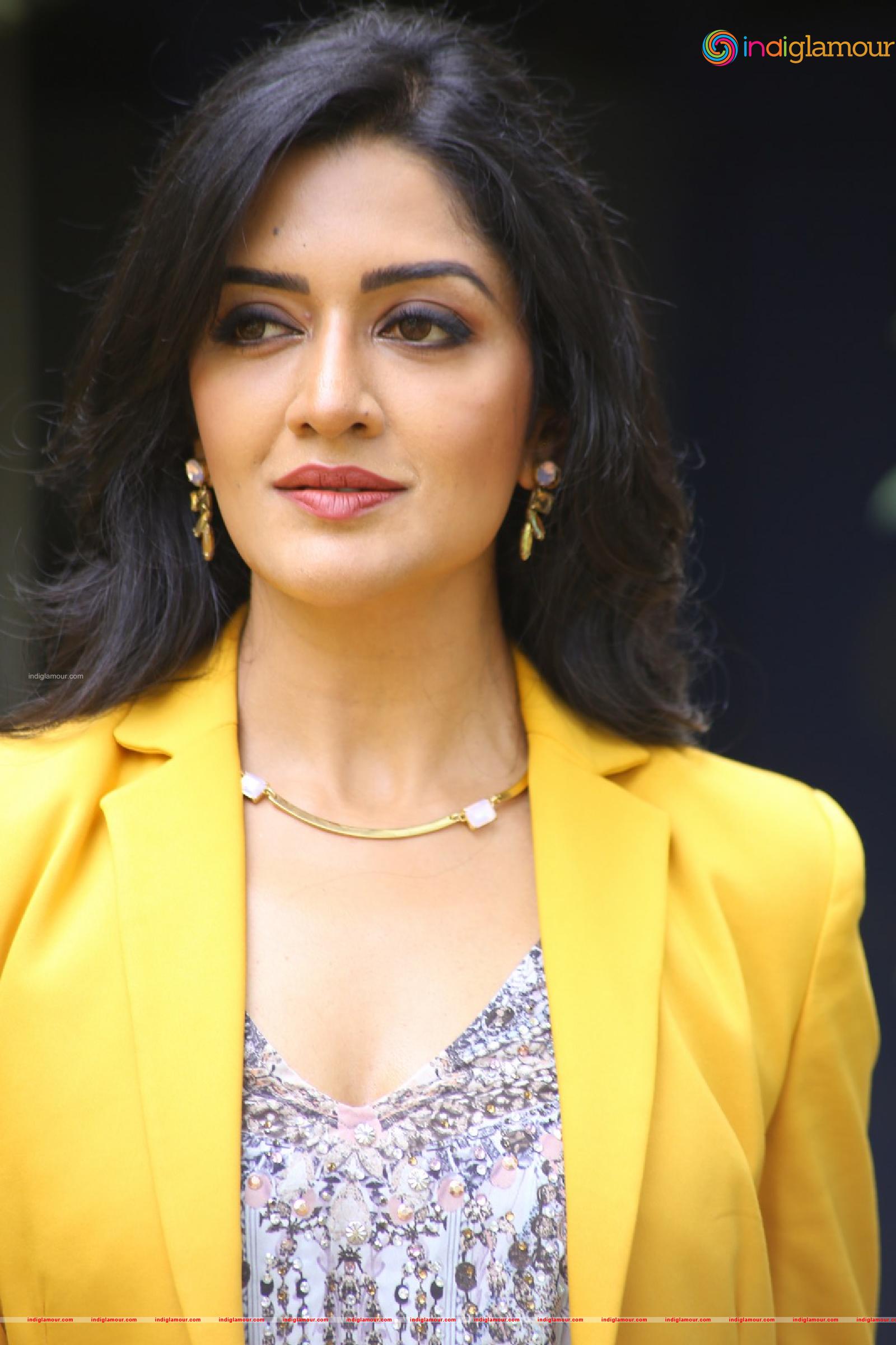 Vimala Raman Actress hd photo