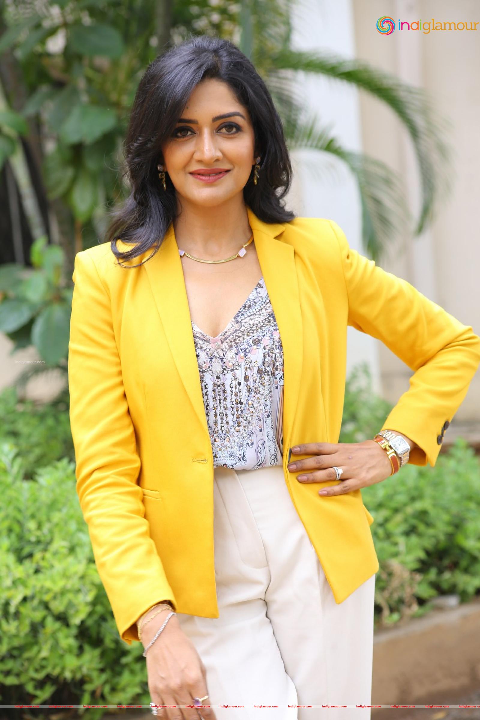 Vimala Raman Actress hd photo