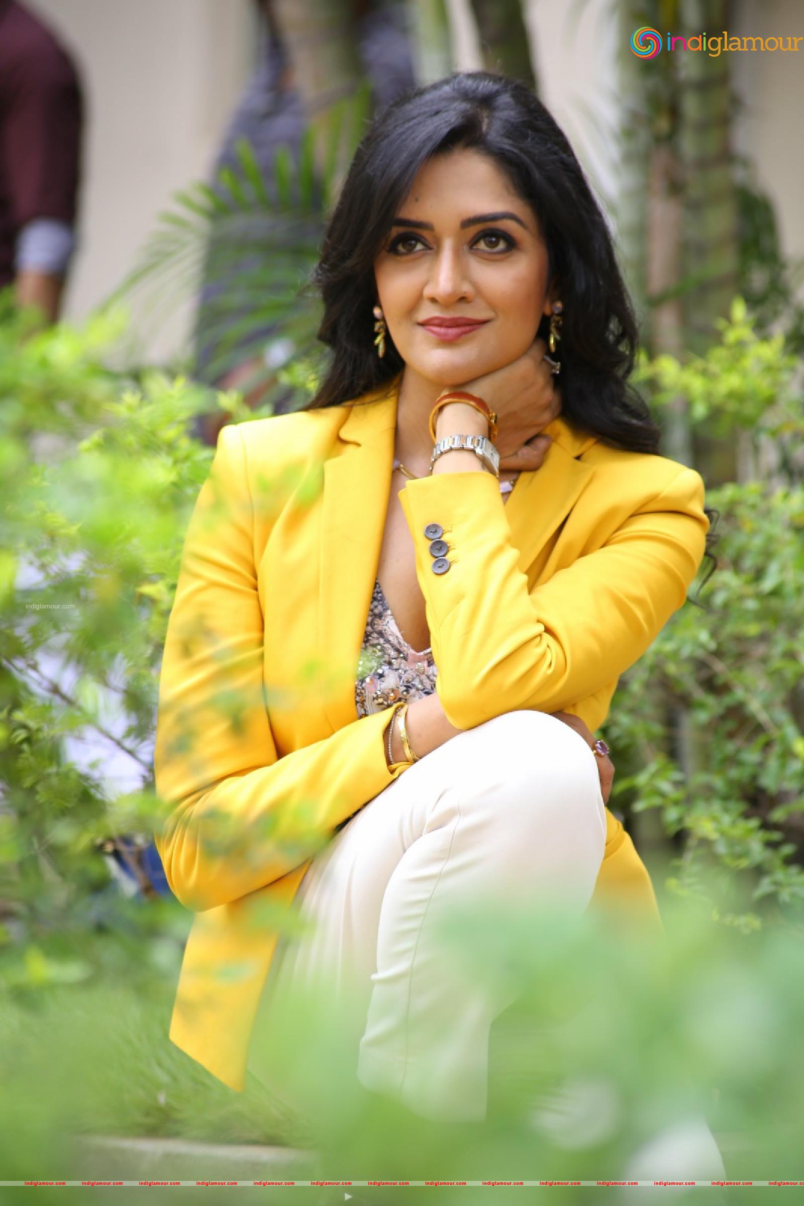 Vimala Raman Actress hd photo