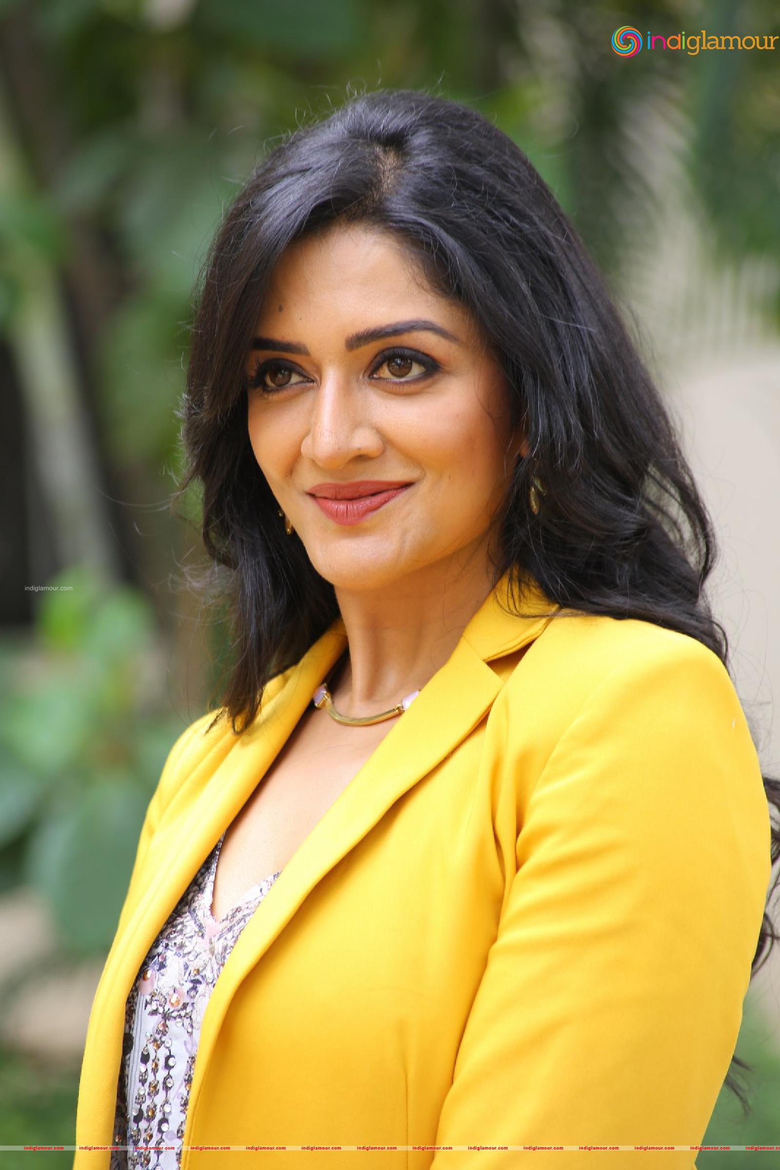 Vimala Raman Actress hd photo