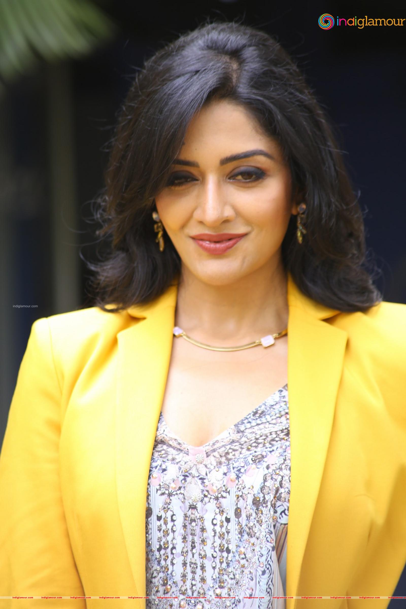 Vimala Raman Actress hd photo