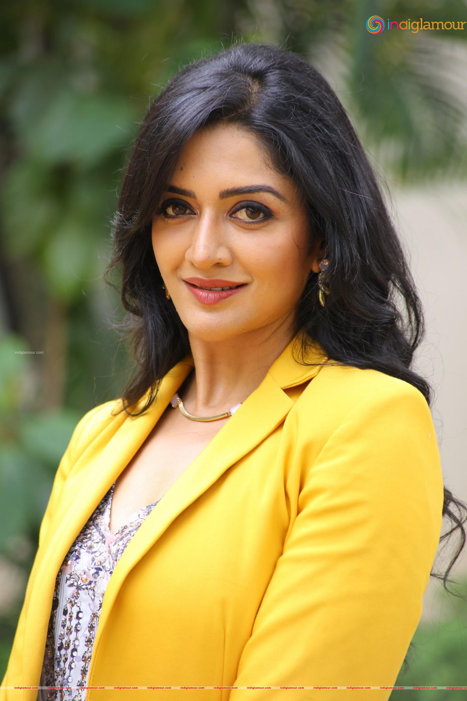 Vimala Raman Actress hd photo