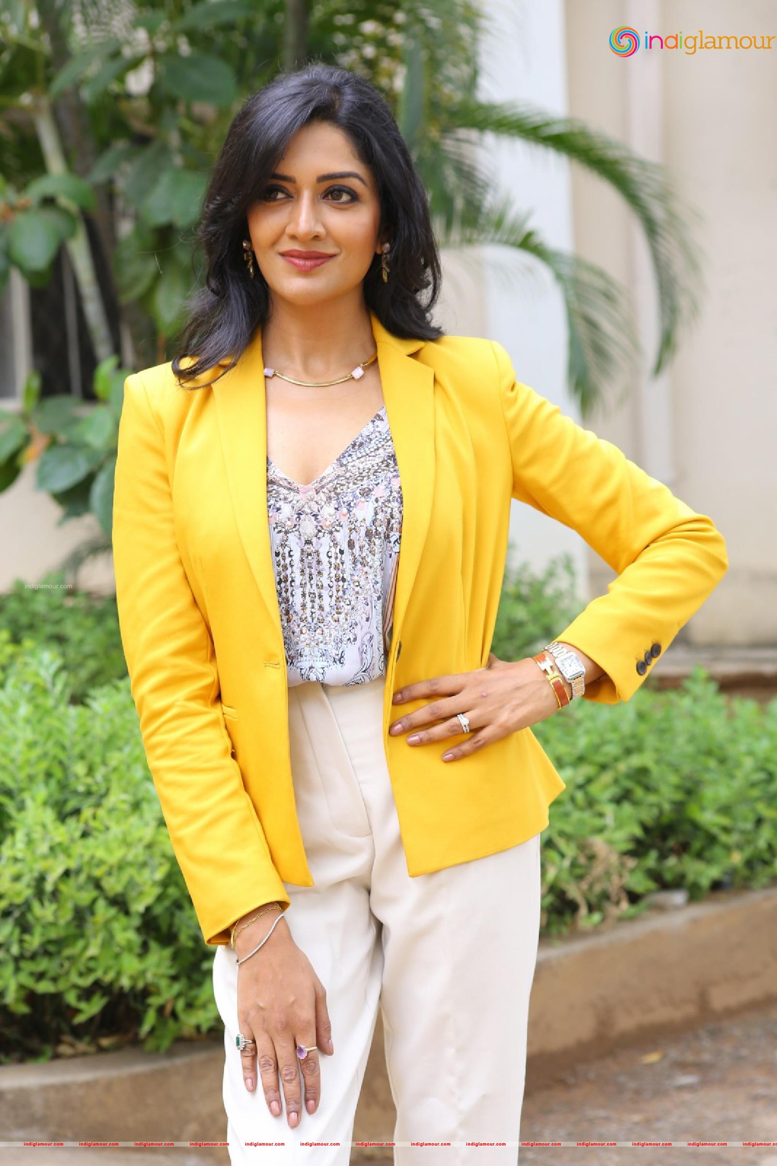 Vimala Raman Actress hd photo