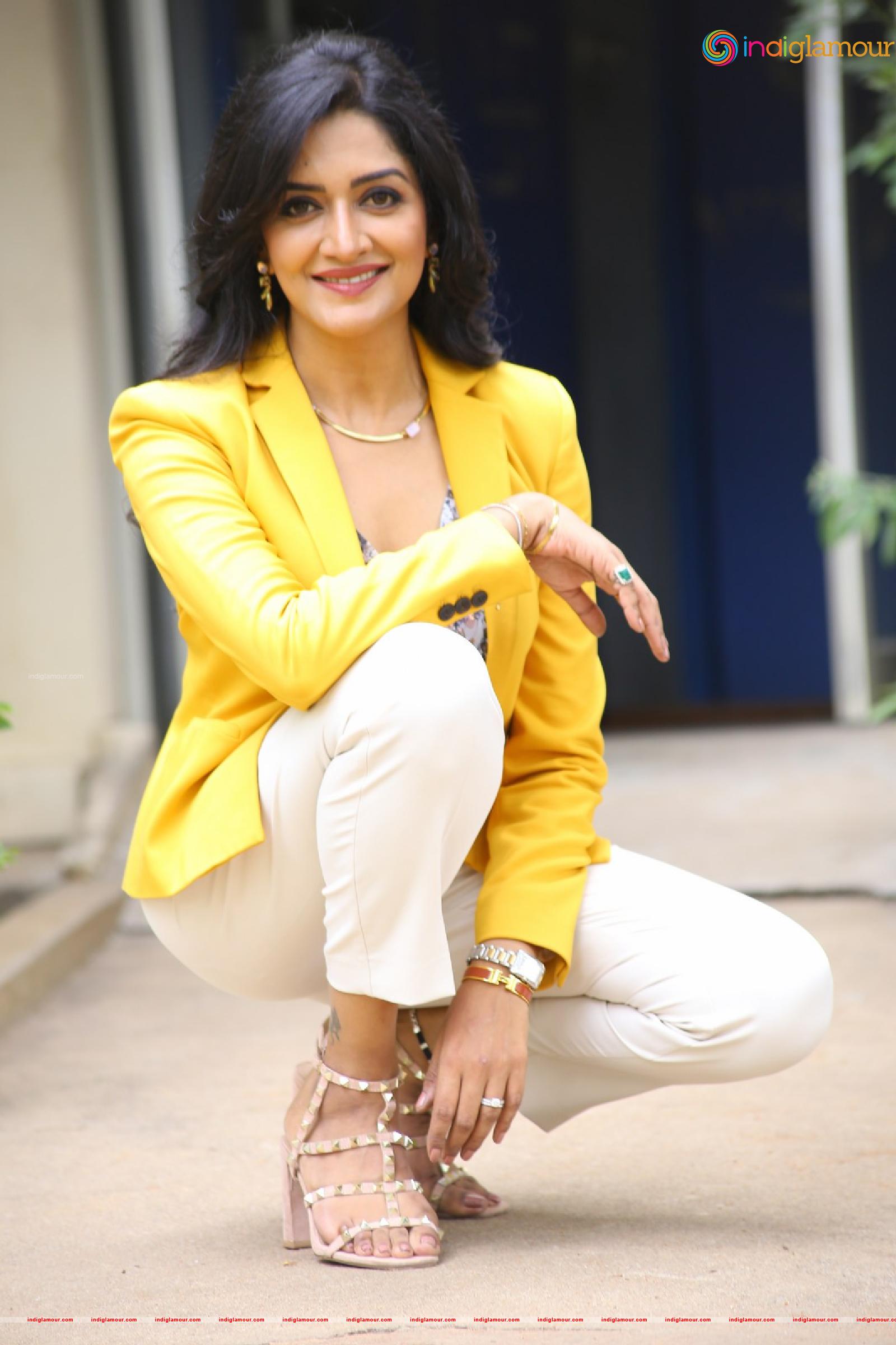 Vimala Raman Actress hd photo