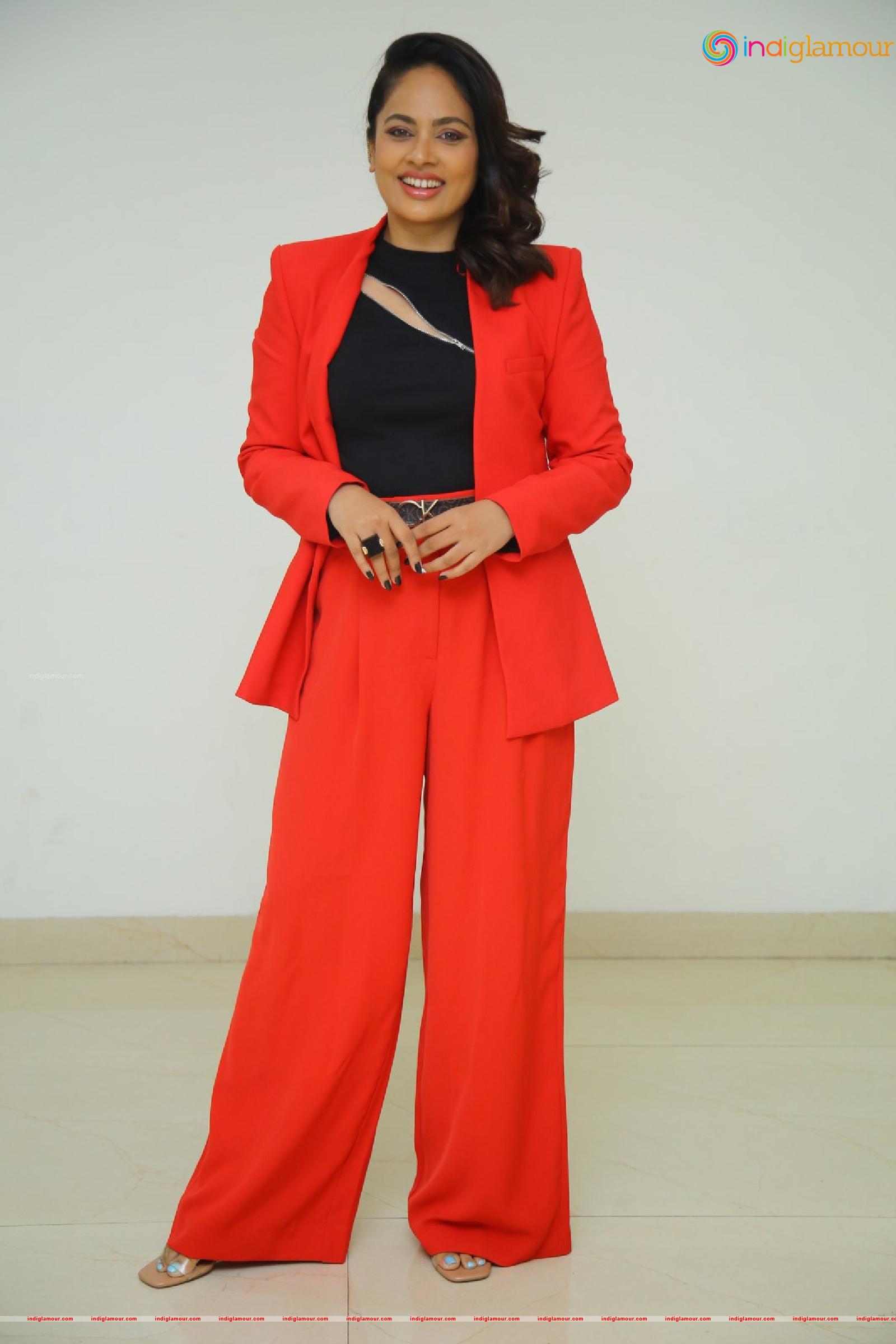 Nanditha Swetha Actress hd photo