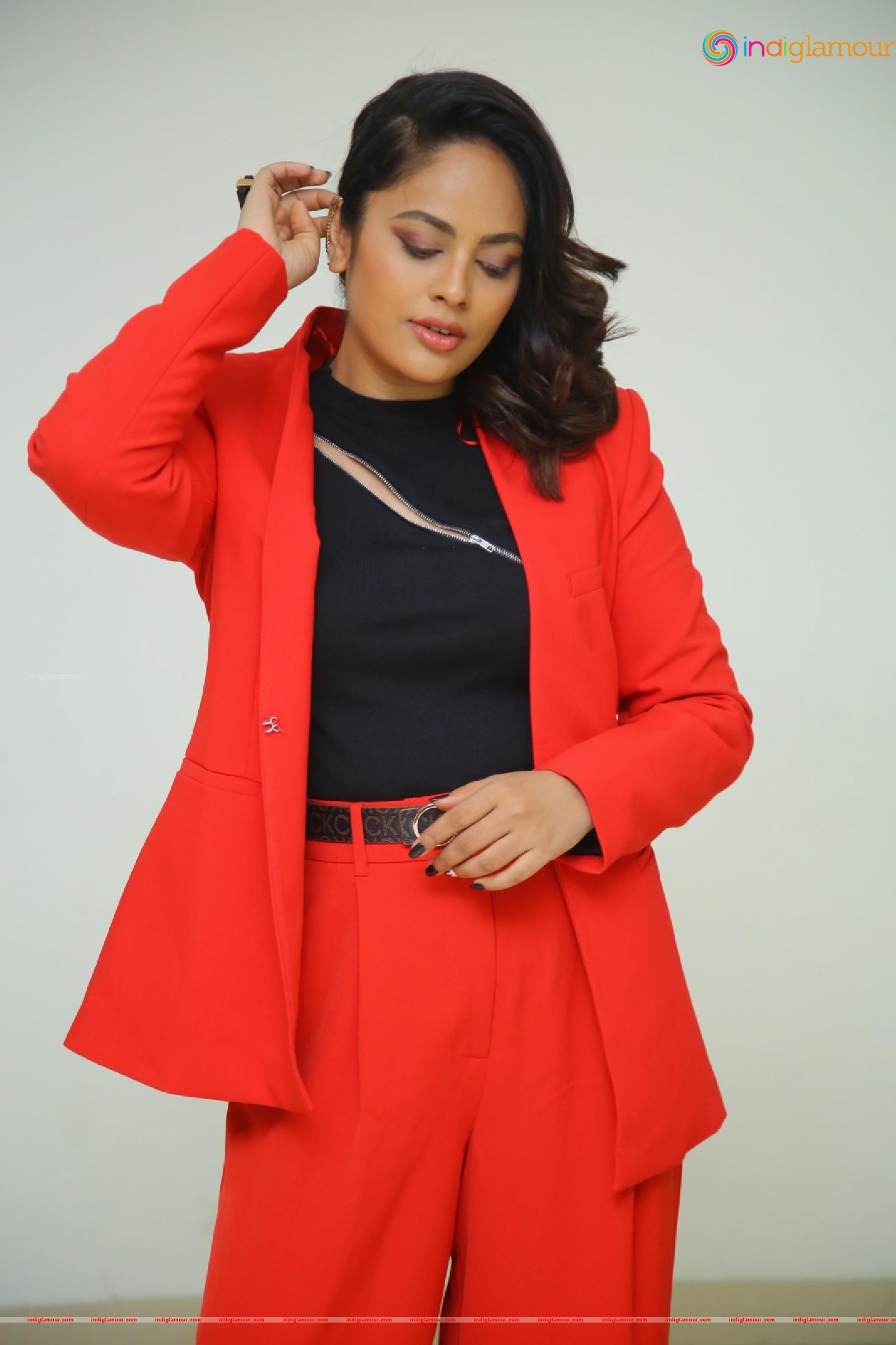 Nanditha Swetha Actress hd photo