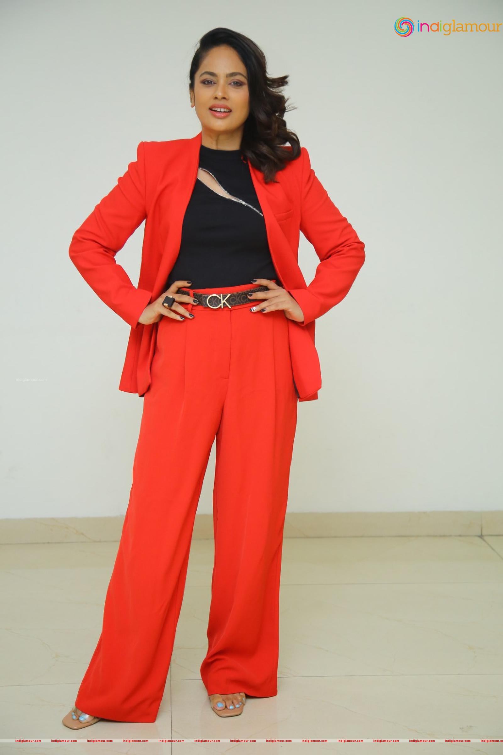 Nanditha Swetha Actress hd photo