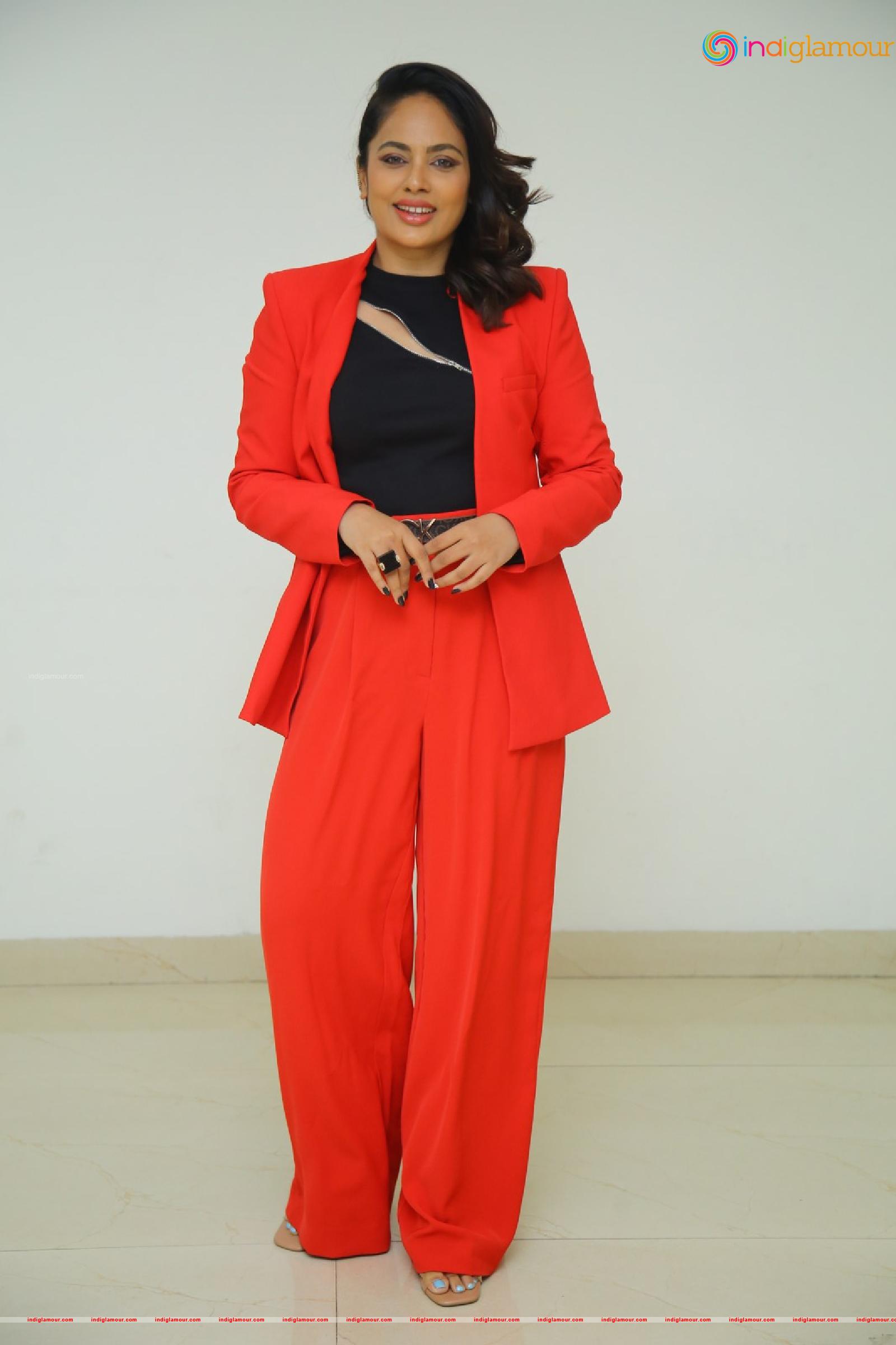 Nanditha Swetha Actress hd photo