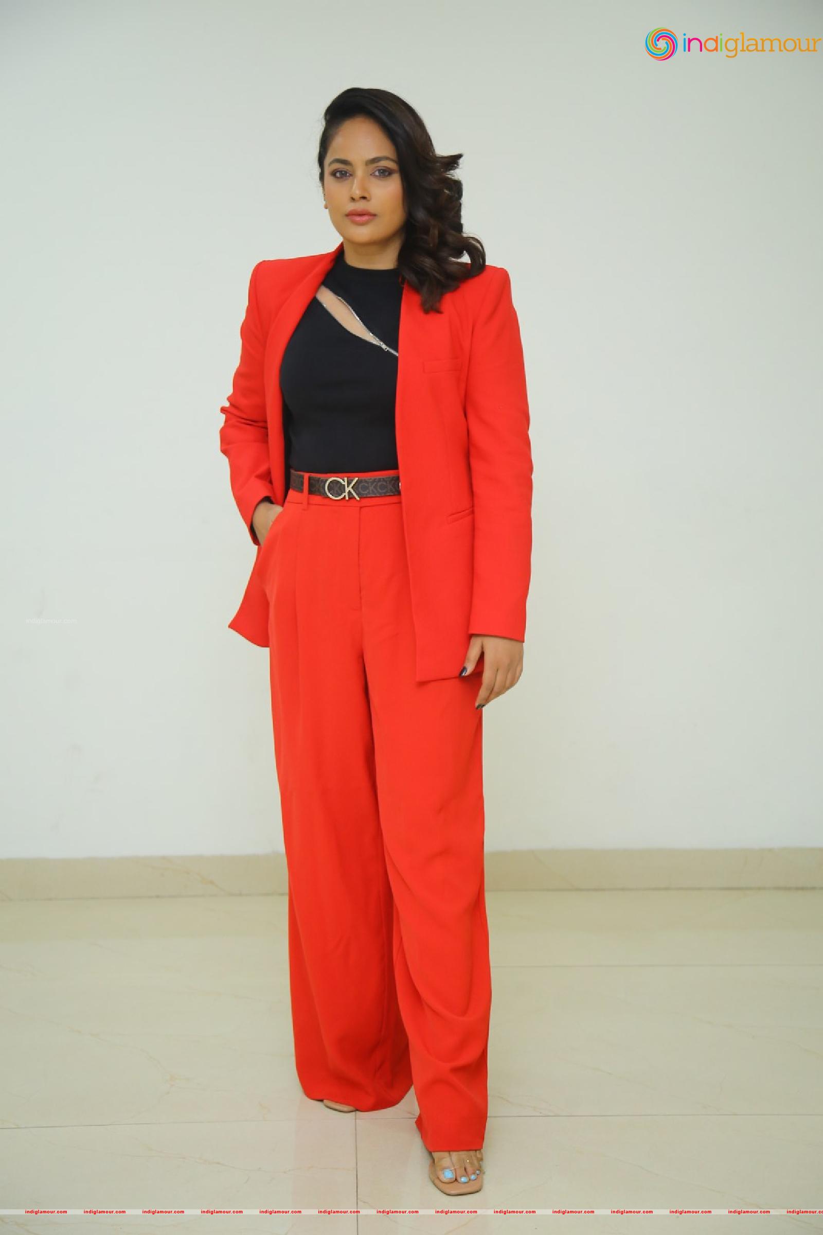 Nanditha Swetha Actress hd photo