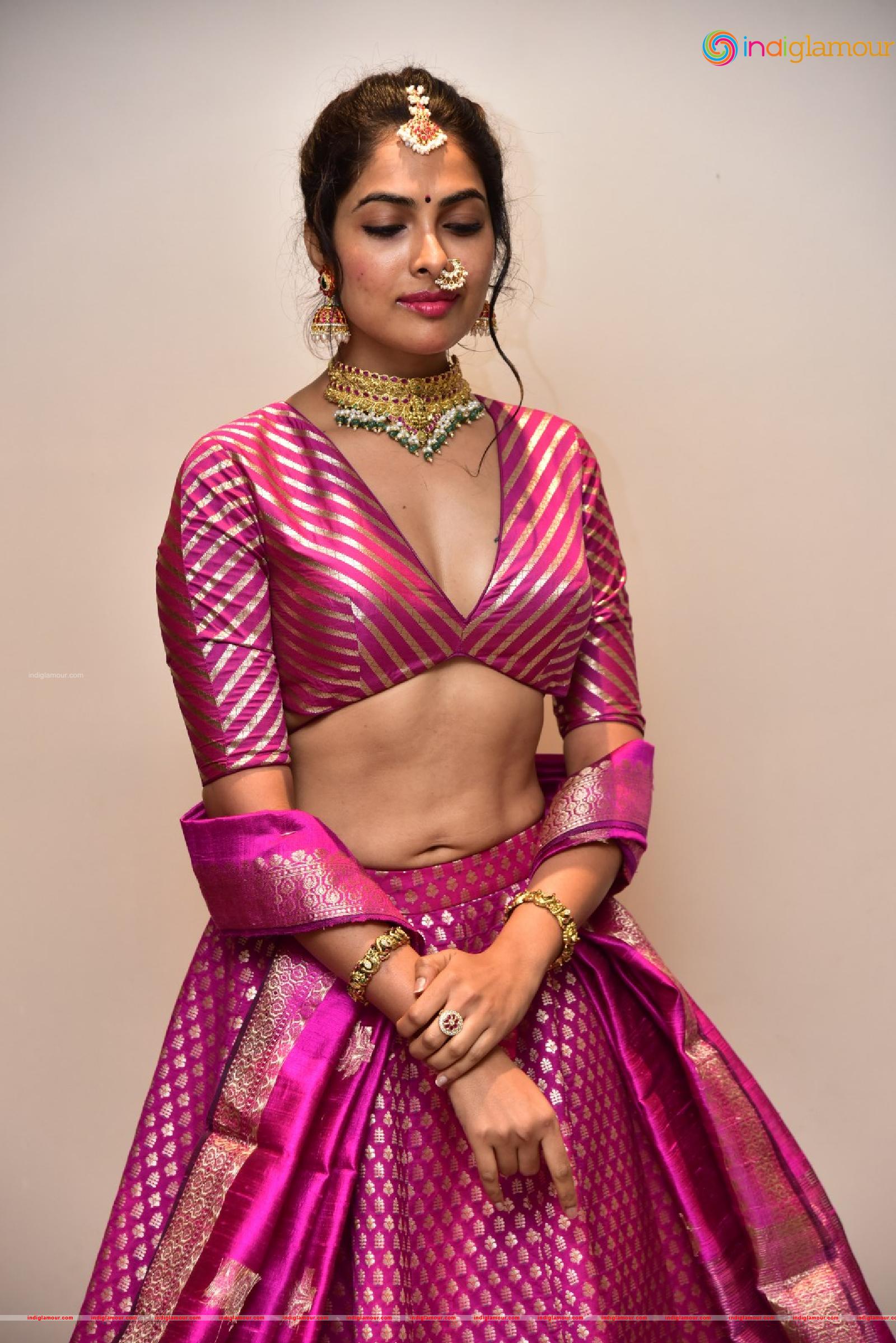 Divi Vadthya Actress hd photo