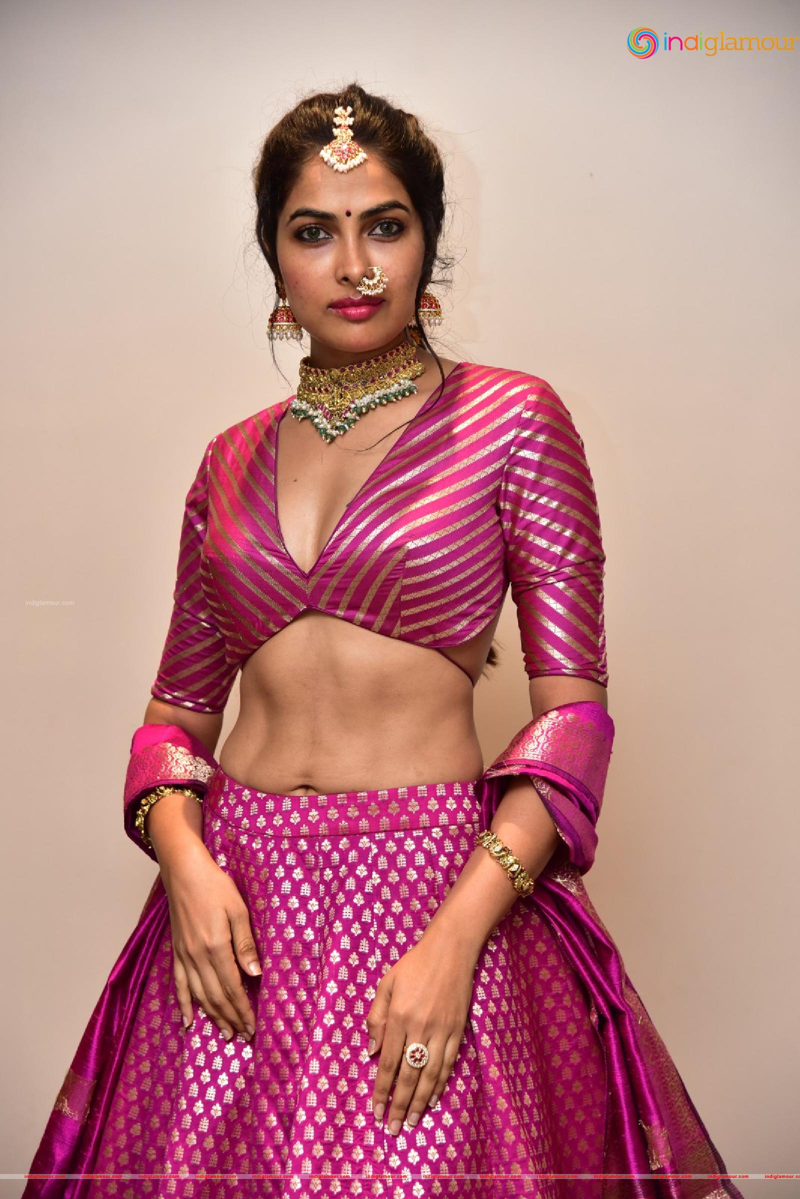 Divi Vadthya Actress hd photo