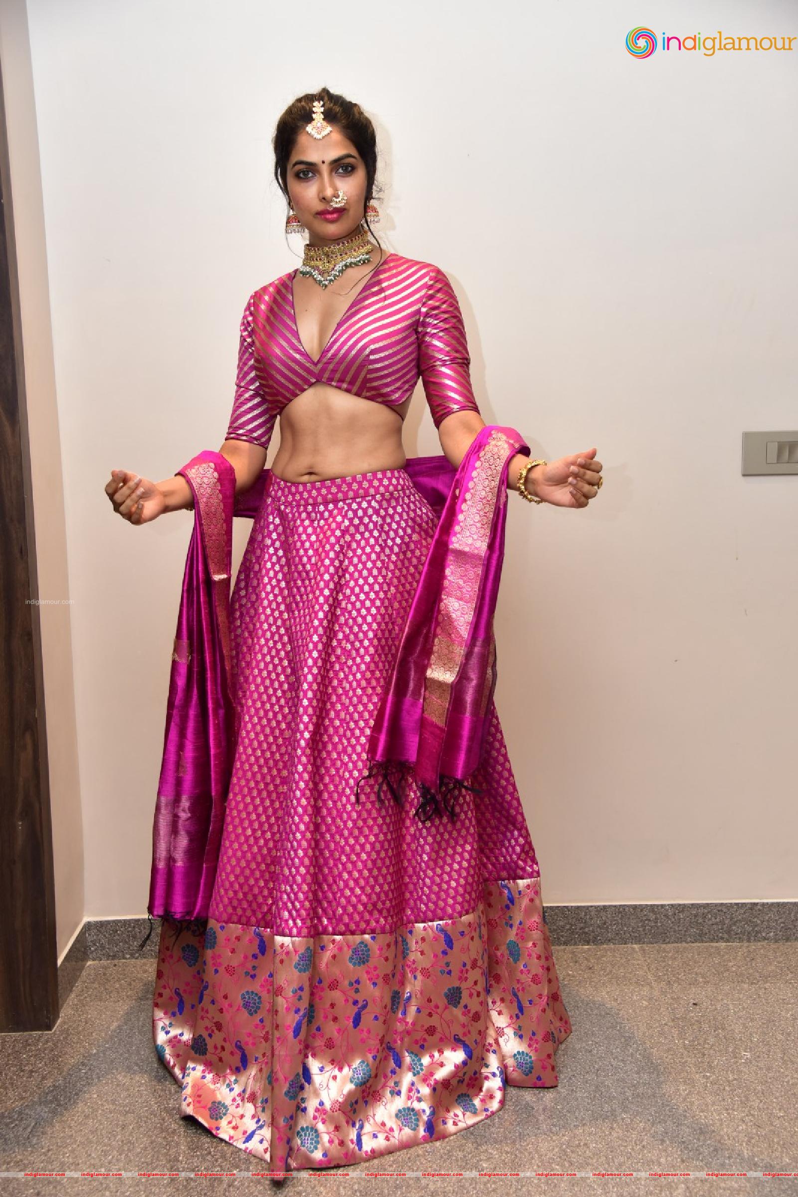 Divi Vadthya Actress hd photo