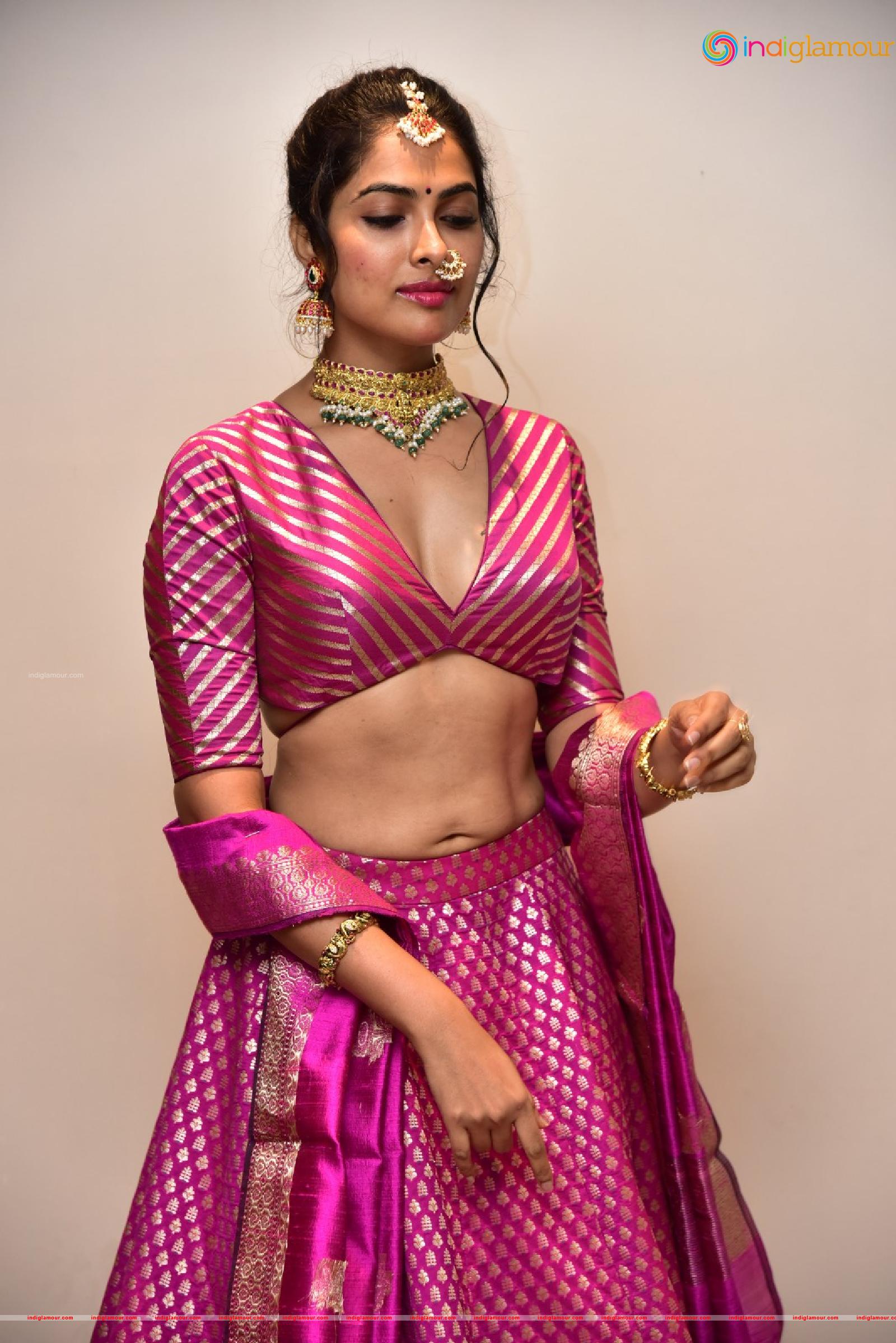 Divi Vadthya Actress hd photo