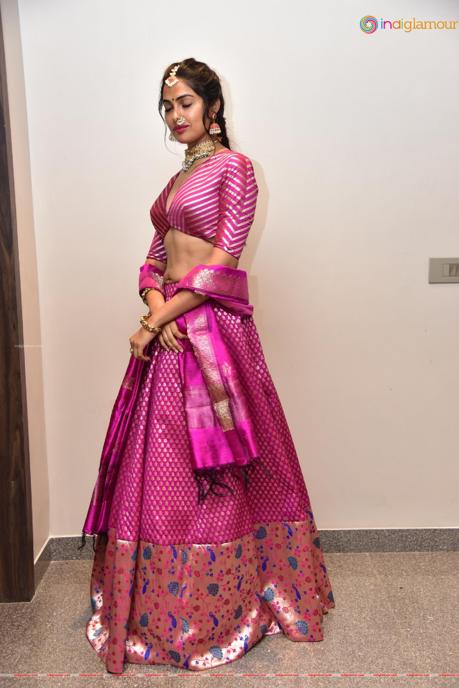 Divi Vadthya Actress hd photo