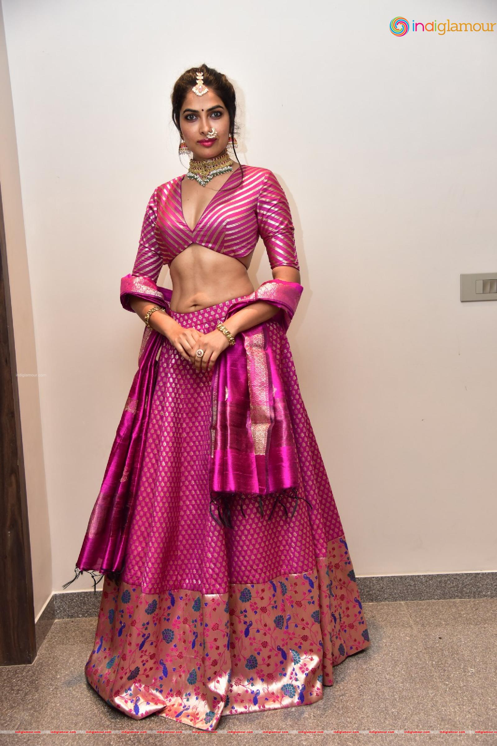 Divi Vadthya Actress hd photo