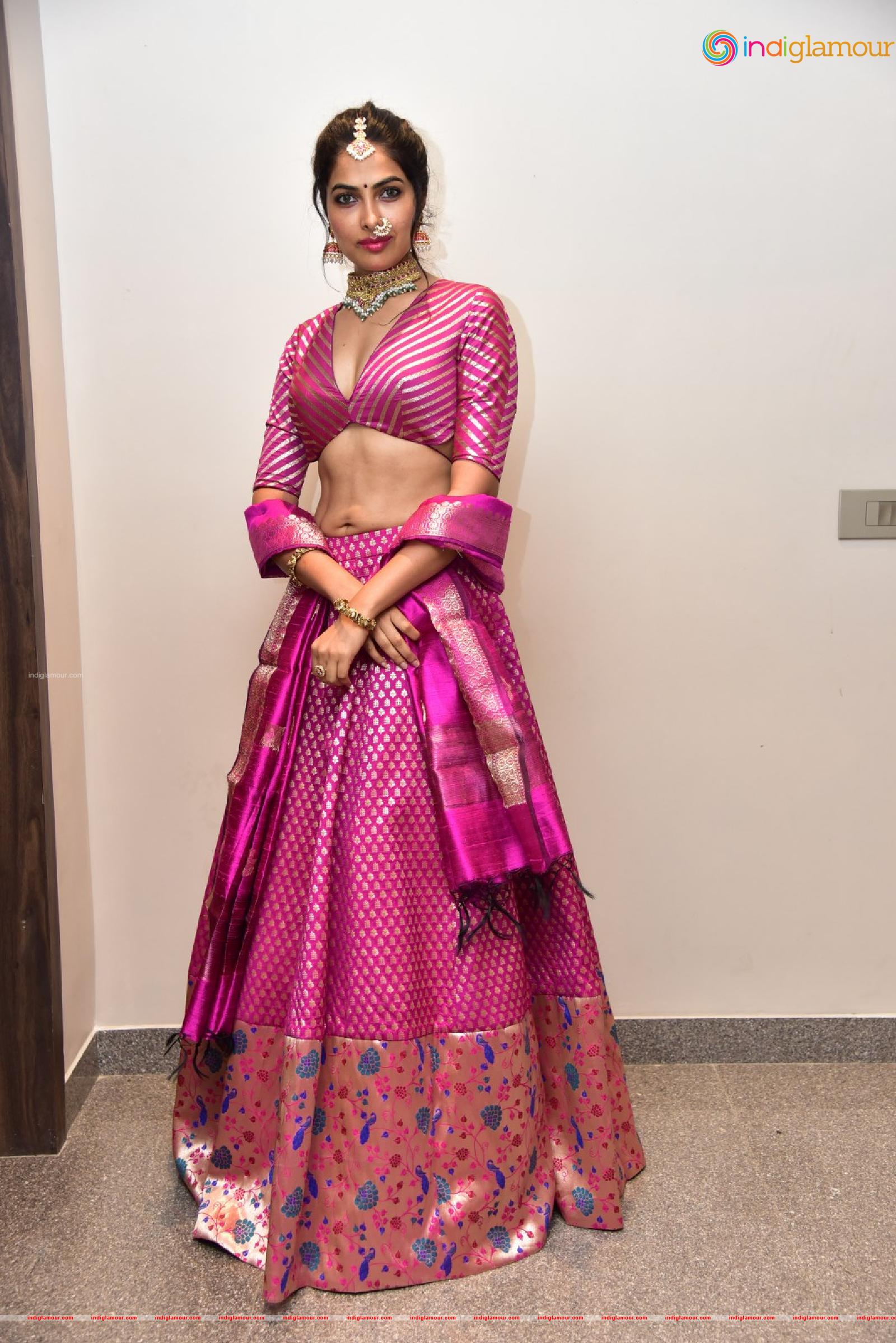 Divi Vadthya Actress hd photo