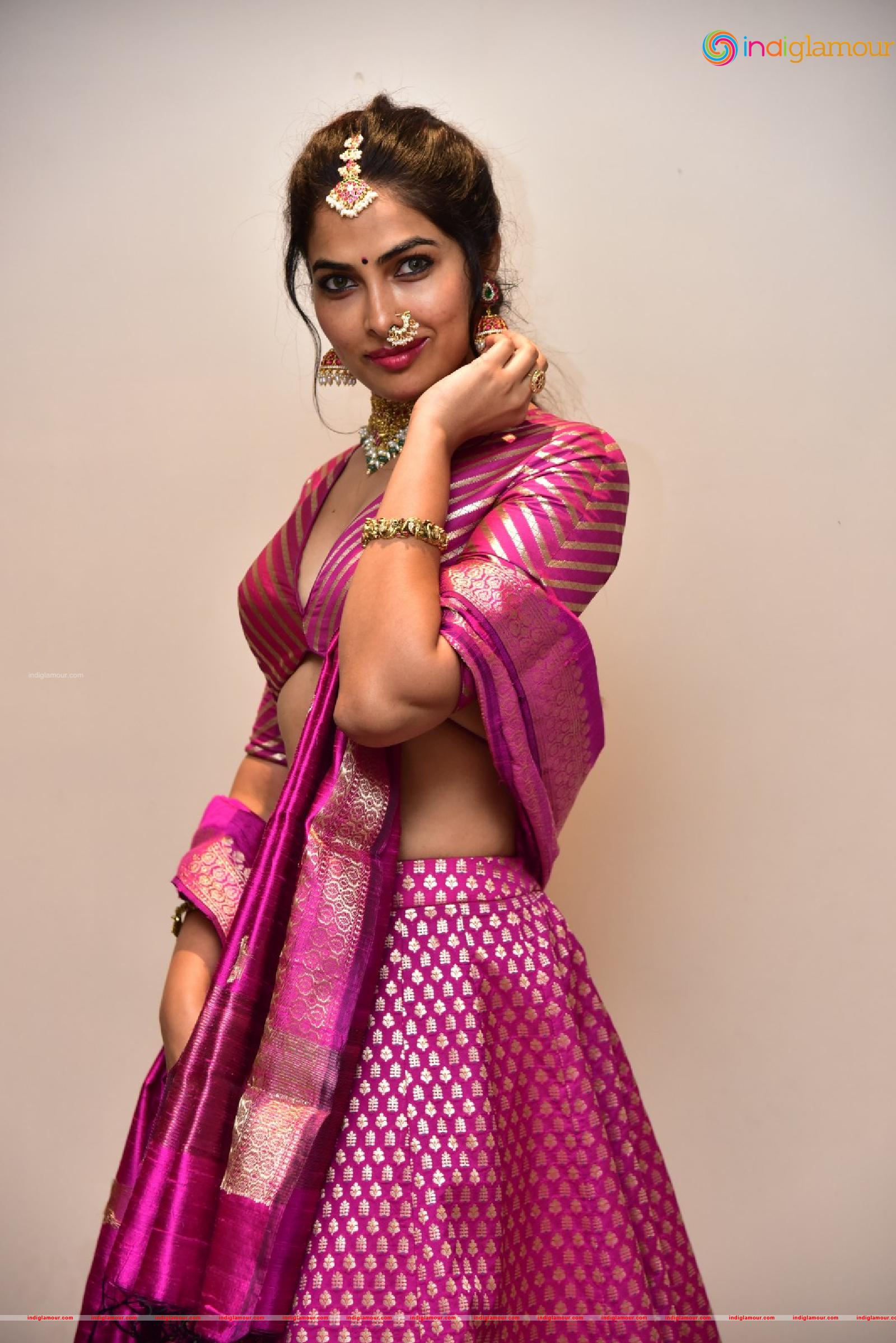 Divi Vadthya Actress hd photo