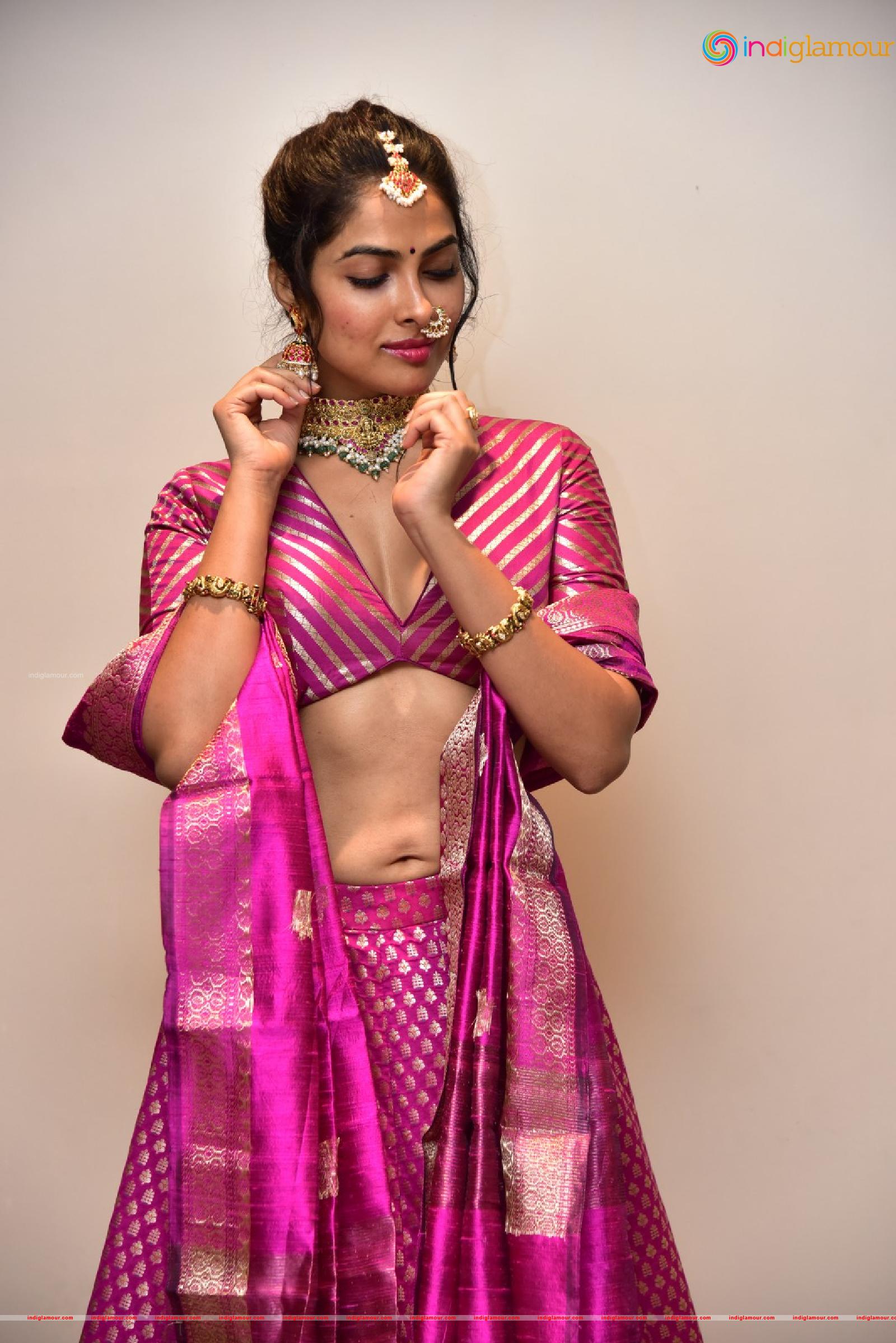 Divi Vadthya Actress hd photo