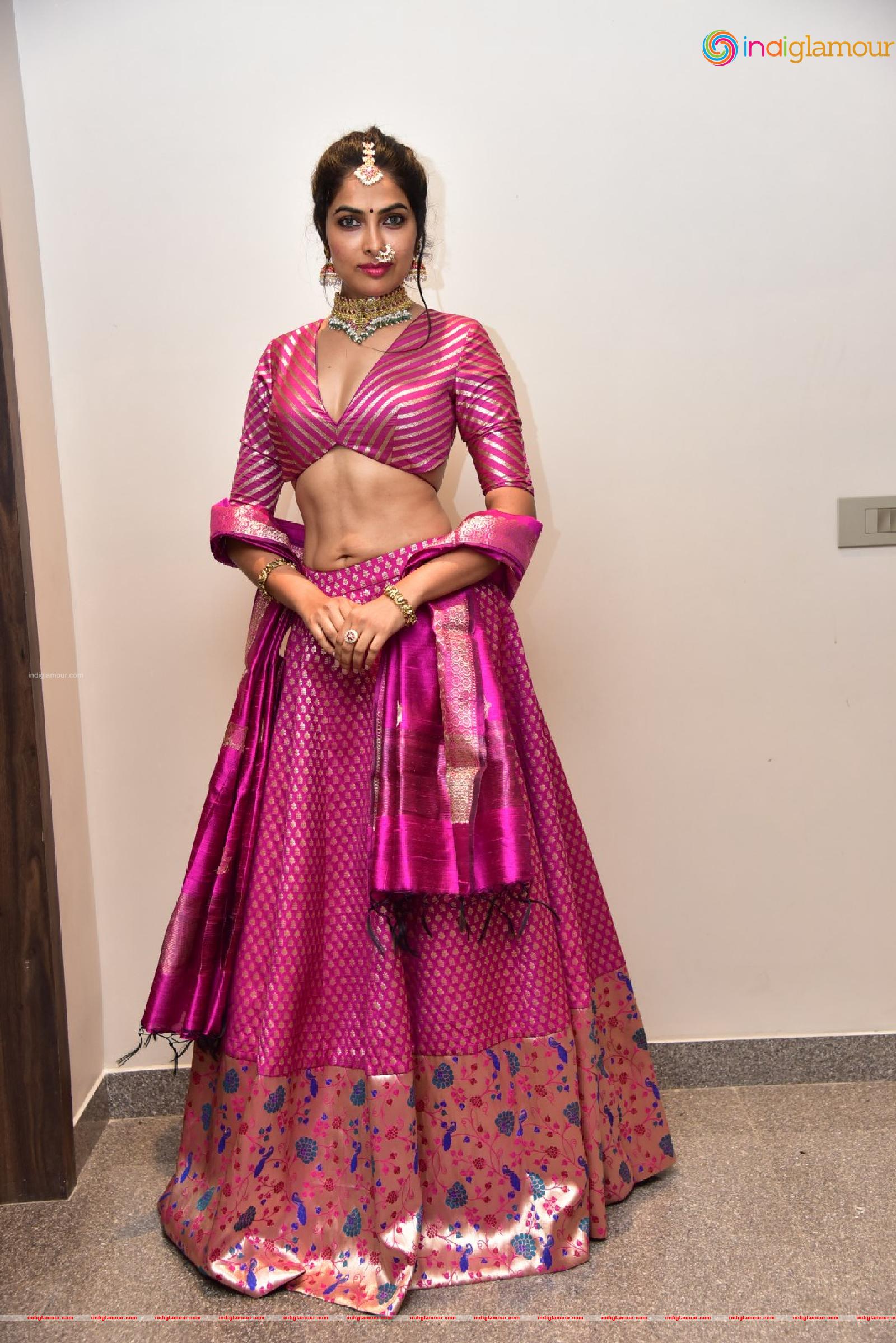 Divi Vadthya Actress hd photo