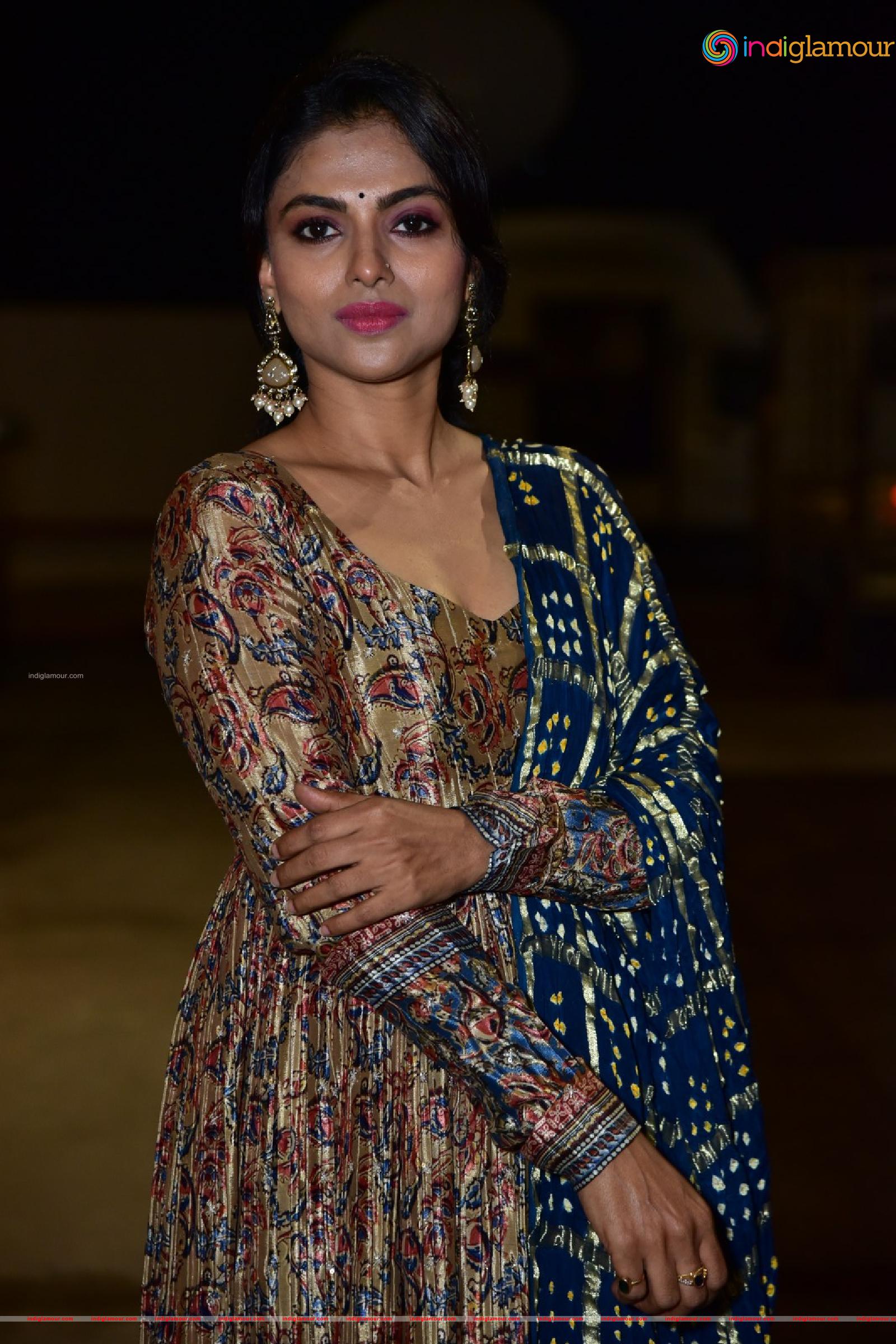 Ganavi Laxman Actress hd photo