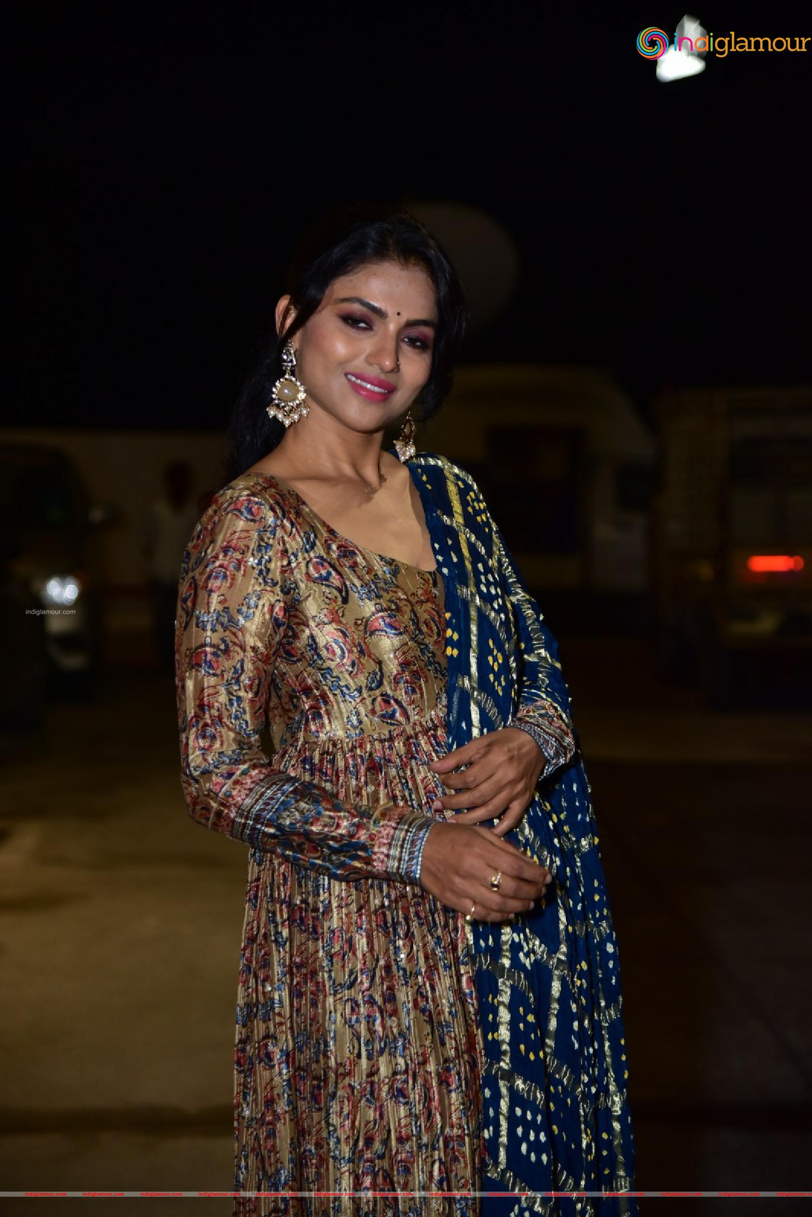 Ganavi Laxman Actress hd photo