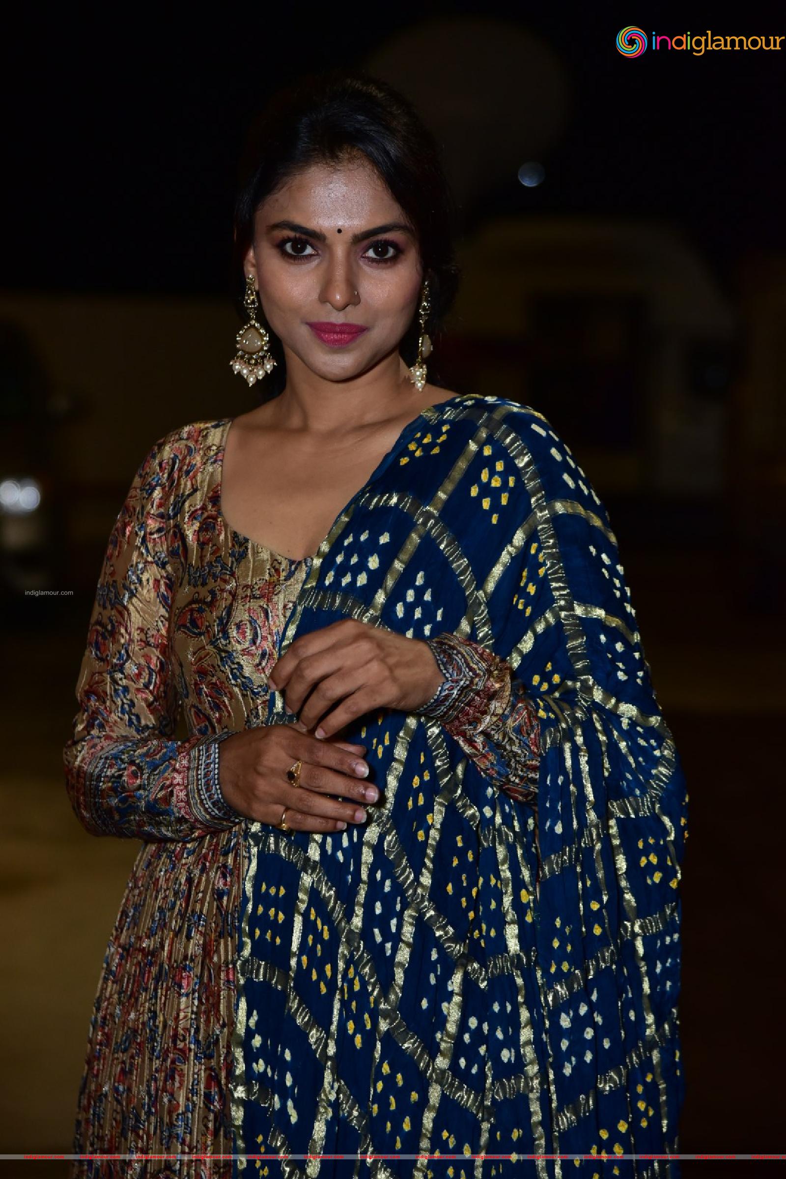 Ganavi Laxman Actress hd photo