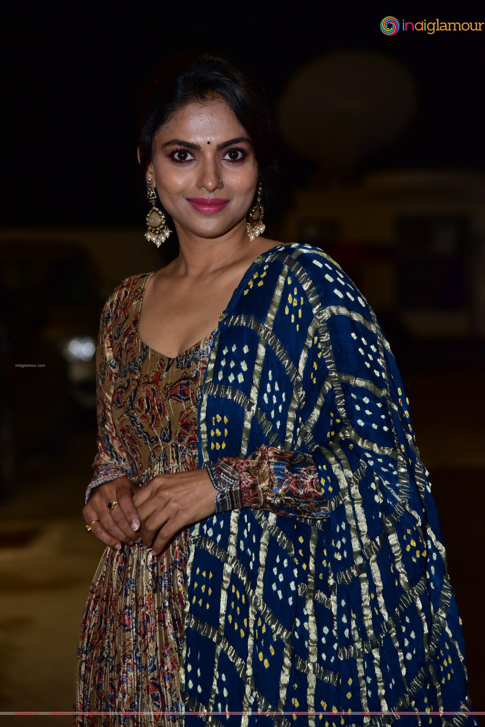 Ganavi Laxman Actress hd photo