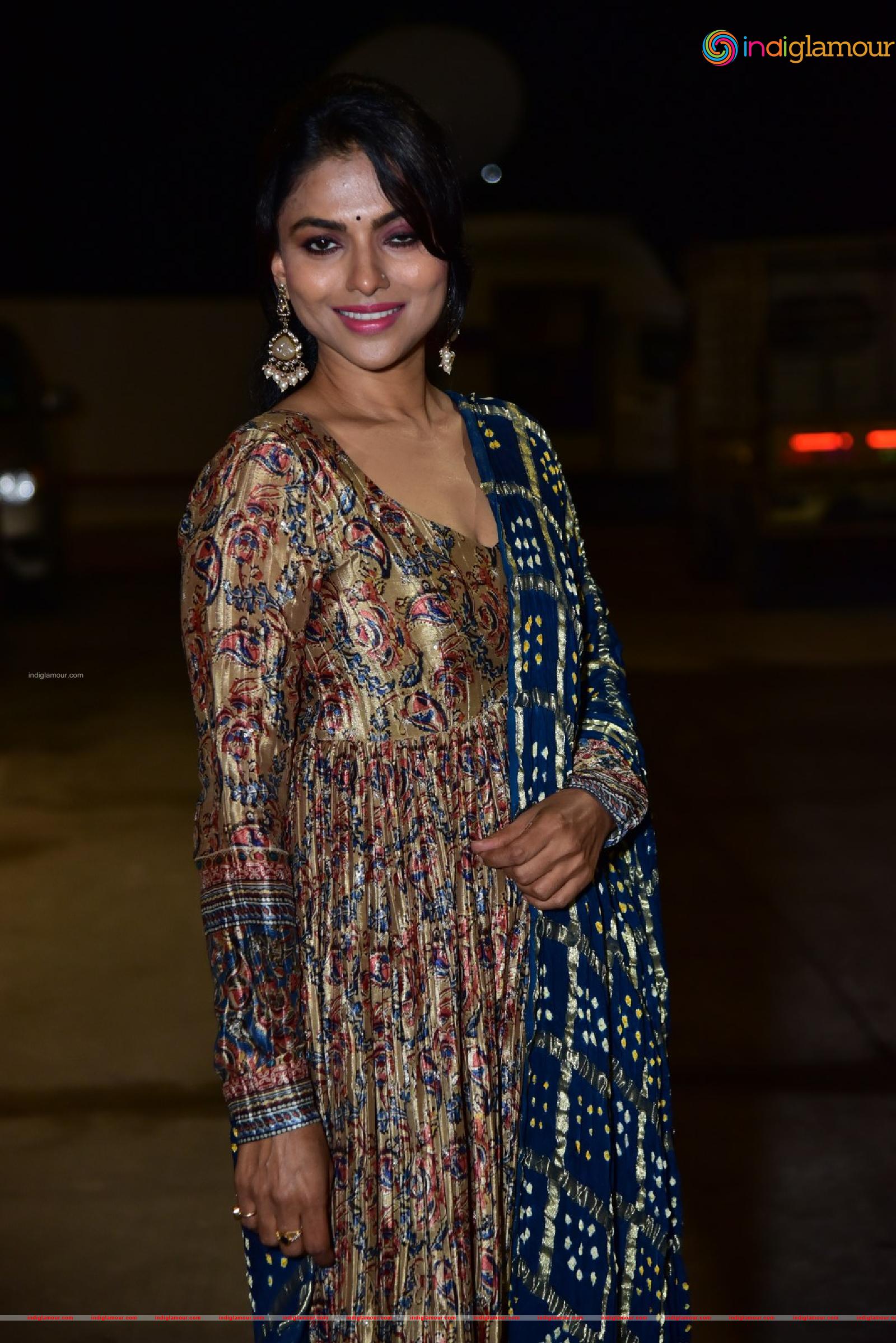Ganavi Laxman Actress hd photo