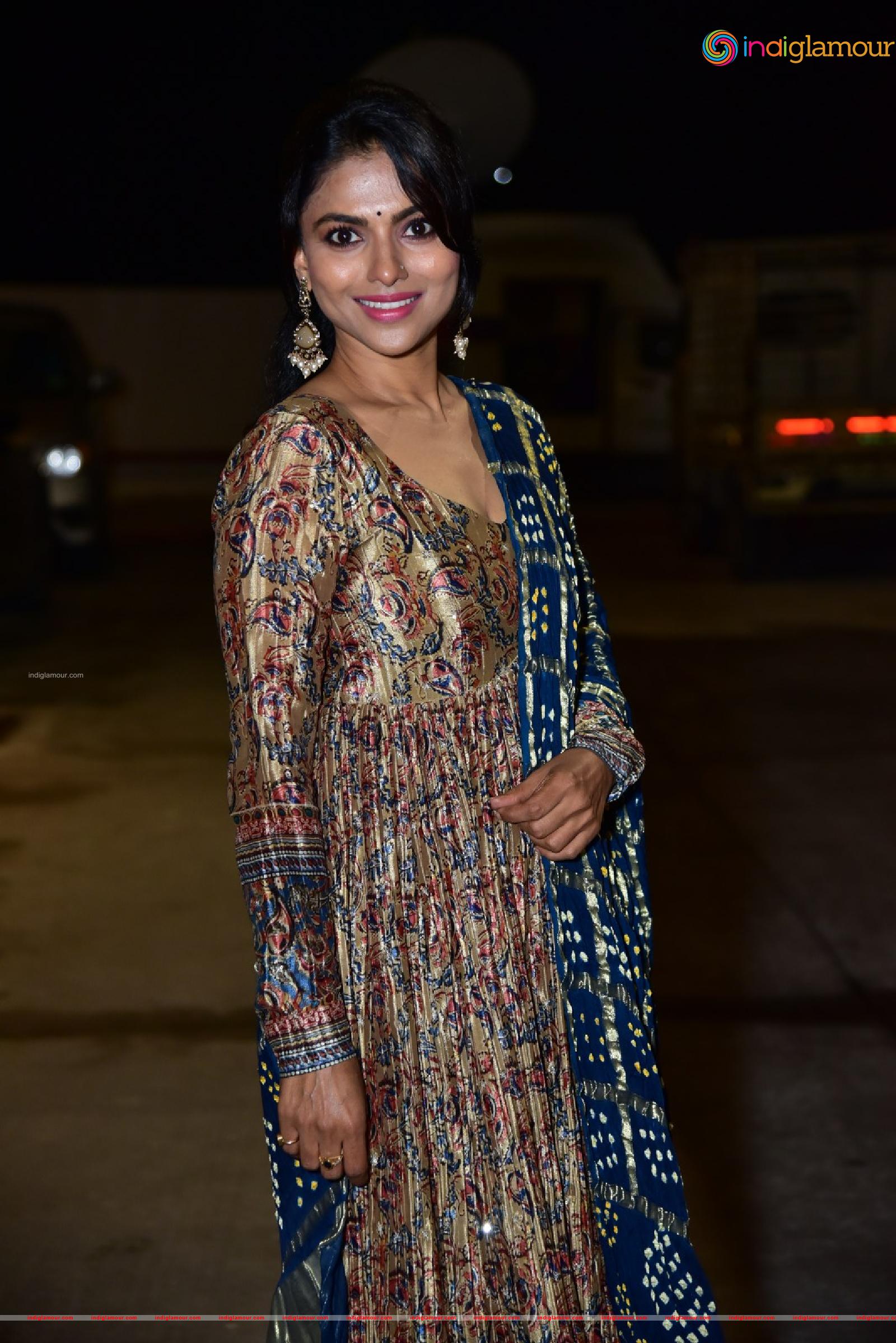 Ganavi Laxman Actress hd photo