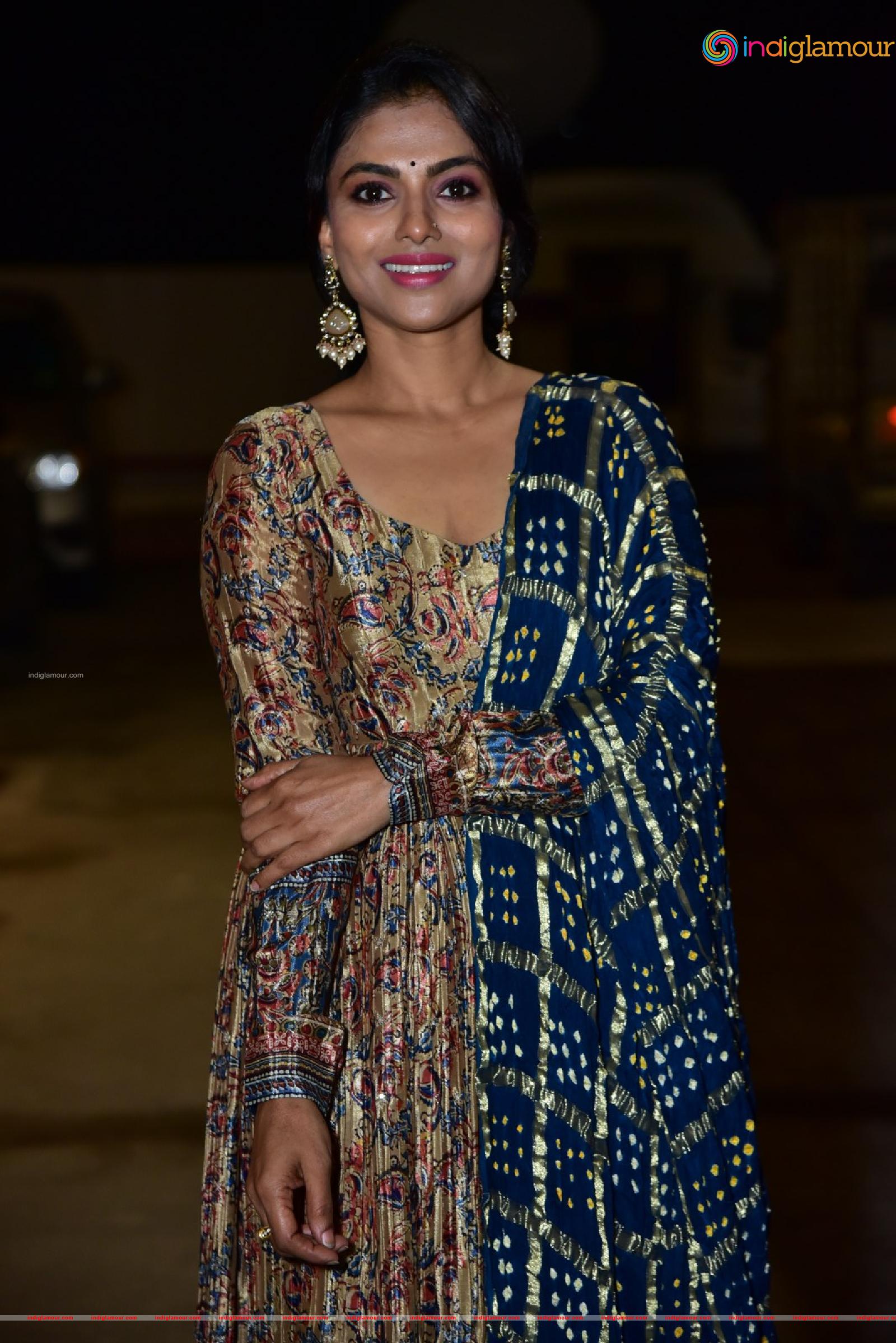 Ganavi Laxman Actress hd photo