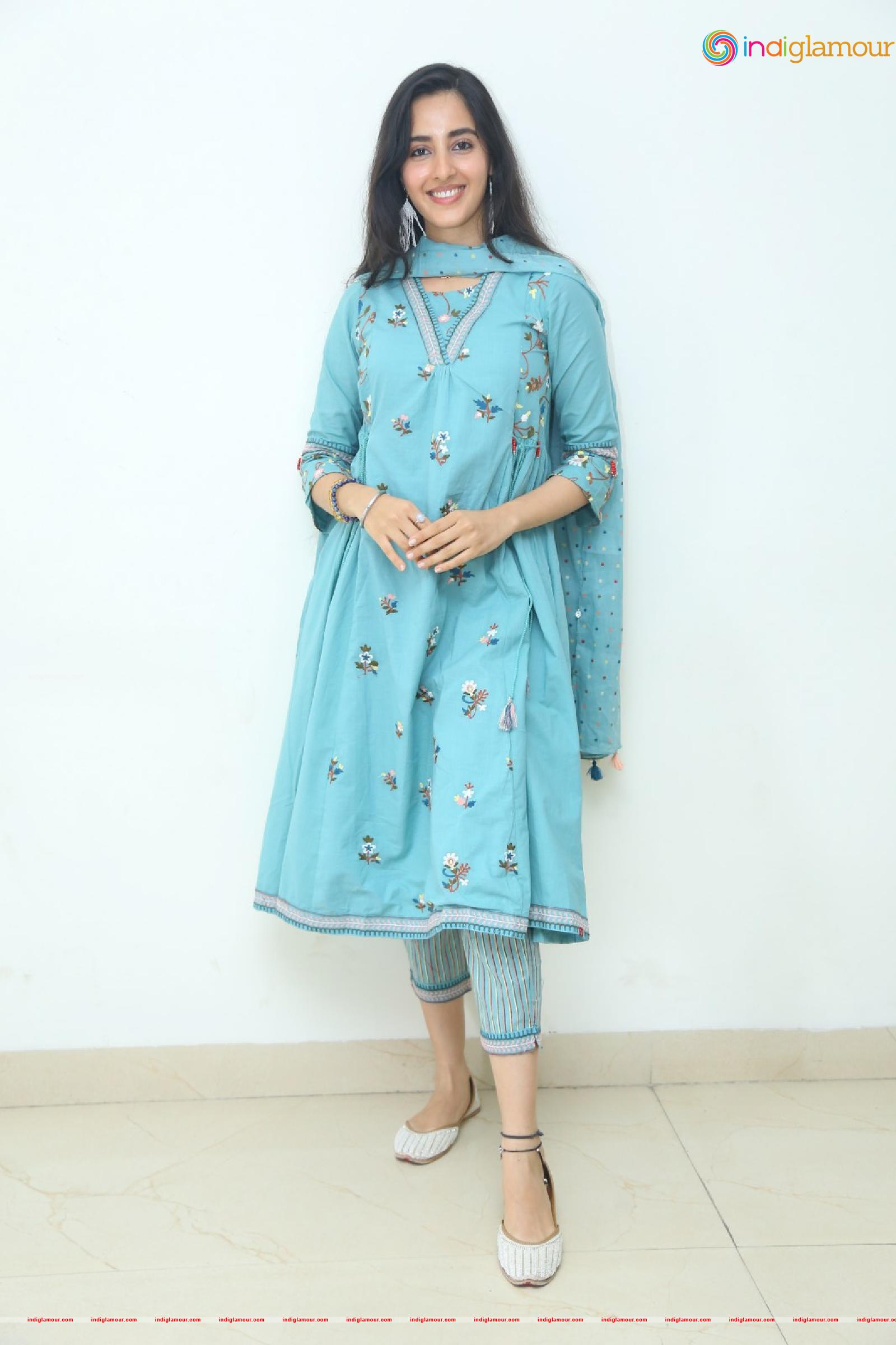 Simrat Kaur Actress hd photo