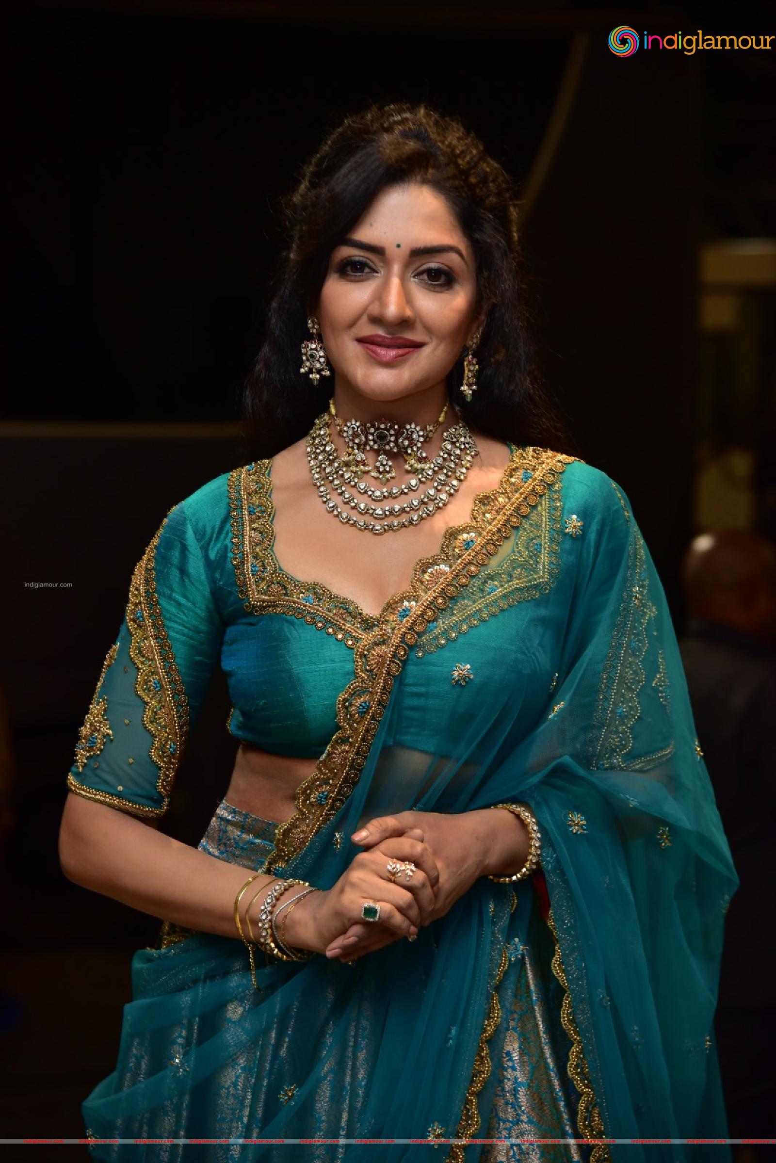 Vimala Raman Actress hd photo