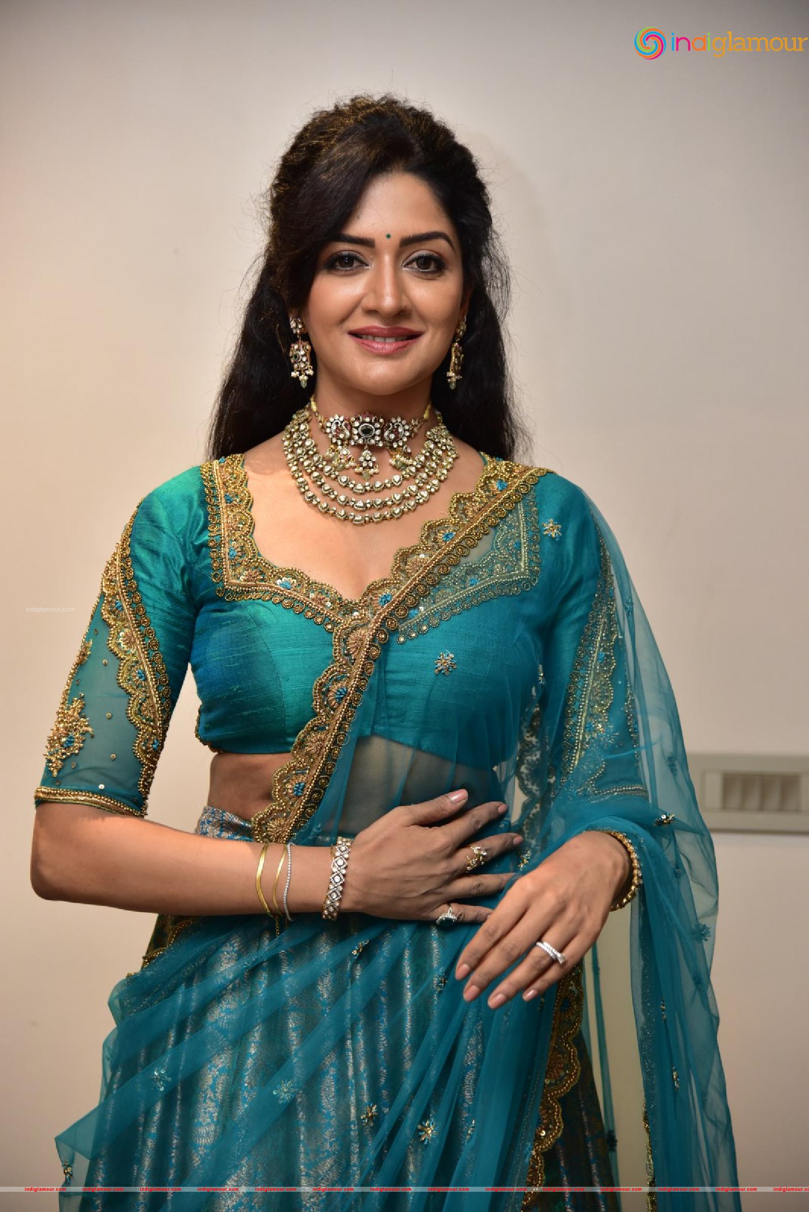 Vimala Raman Actress hd photo