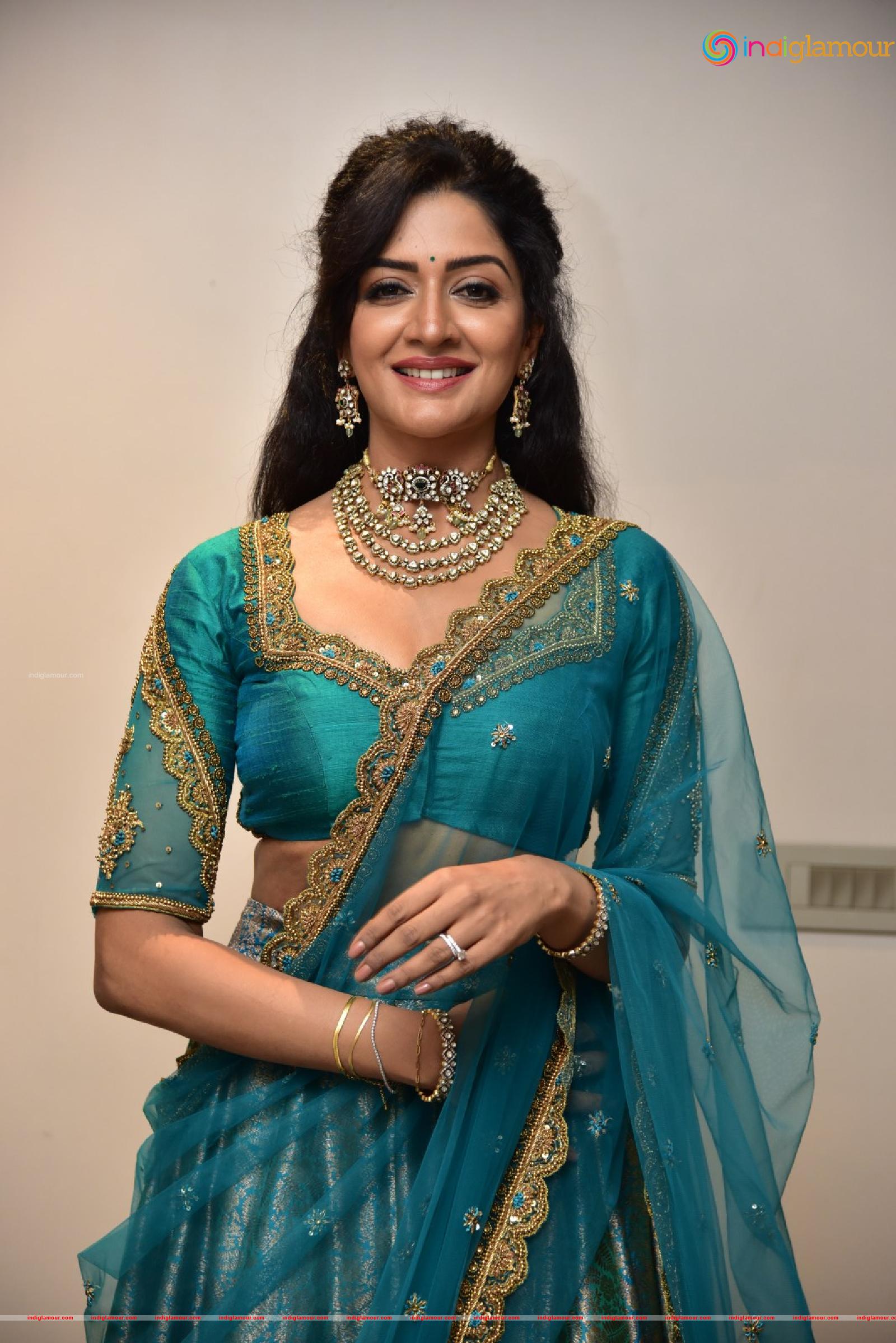 Vimala Raman Actress hd photo