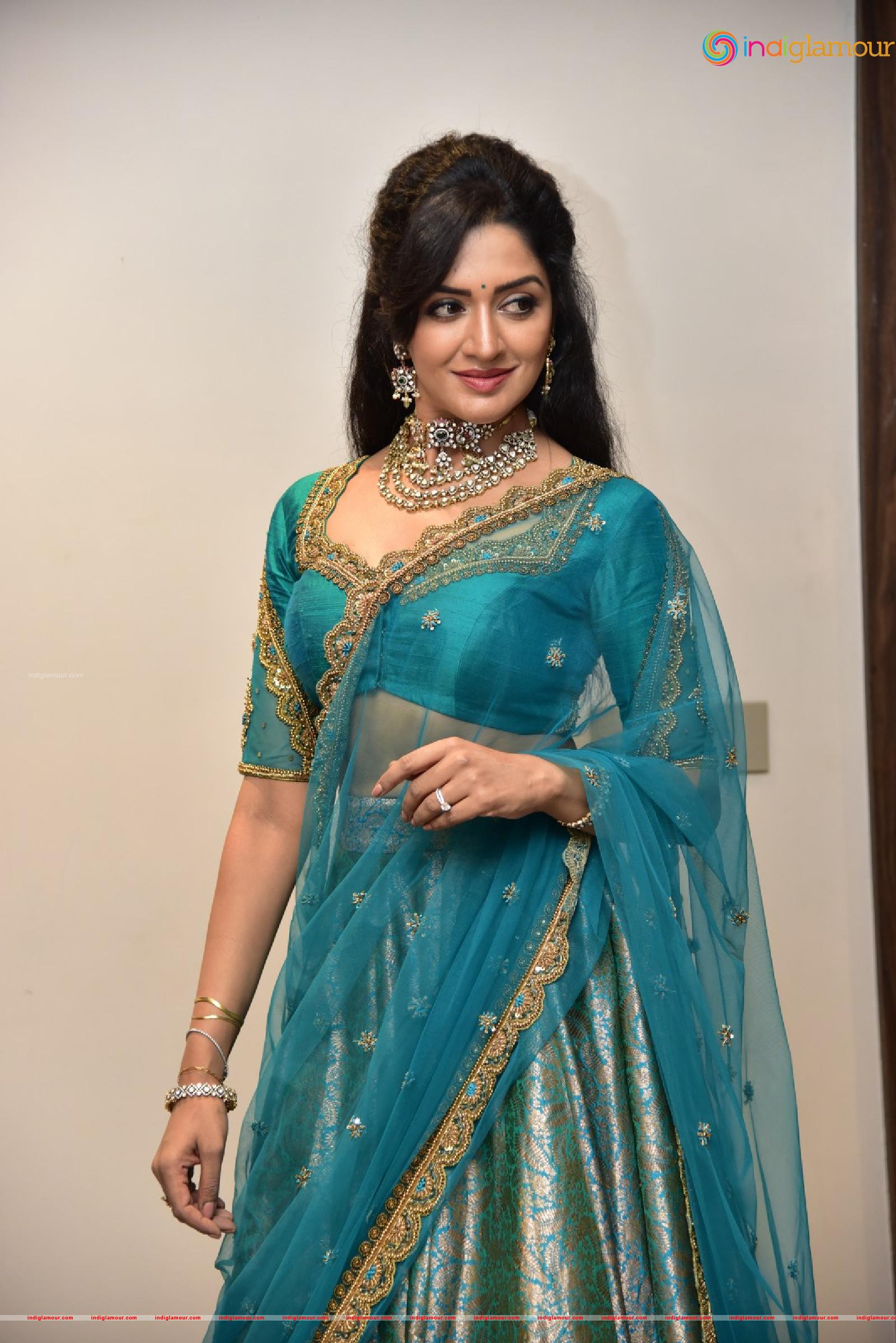 Vimala Raman Actress hd photo