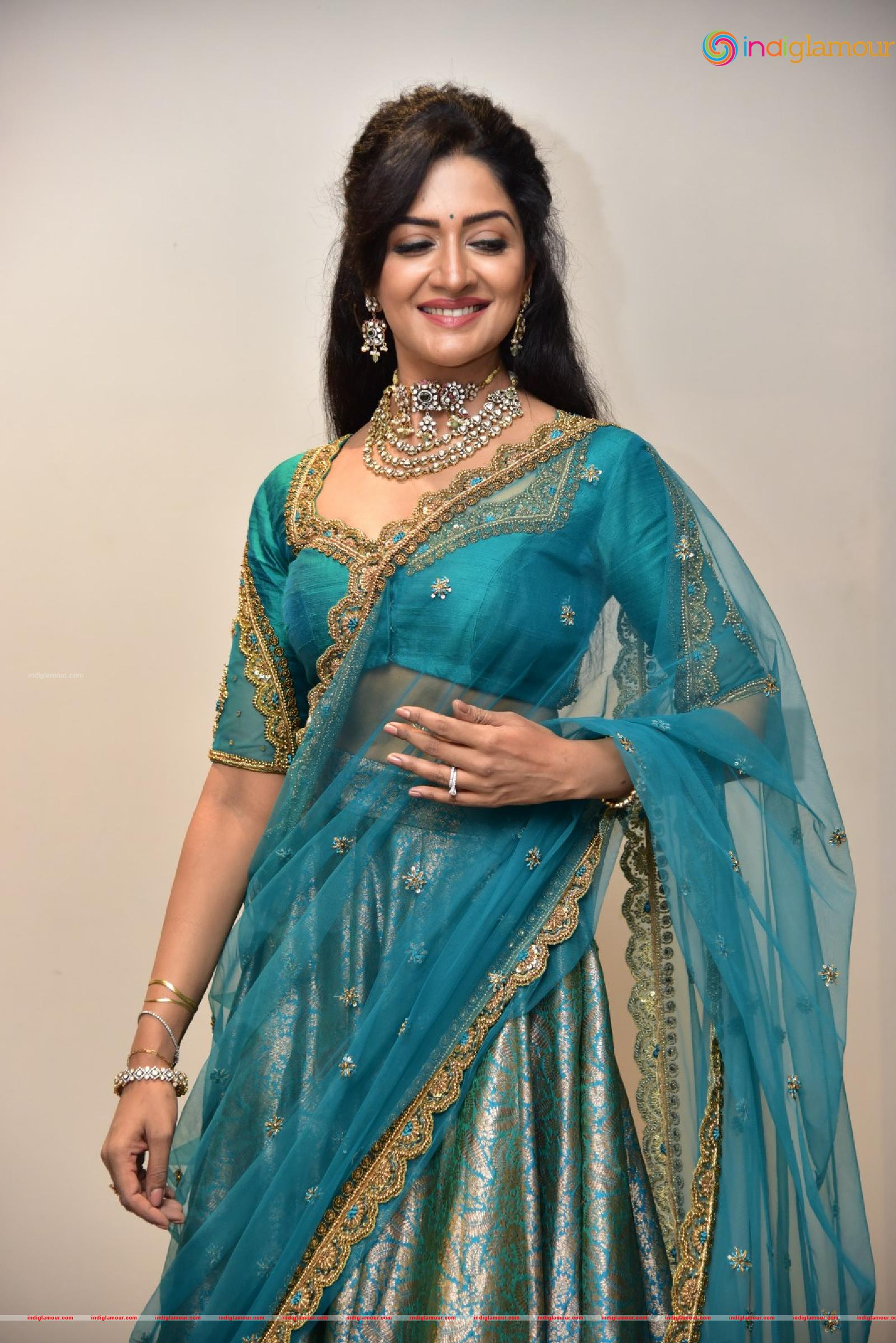 Vimala Raman Actress hd photo