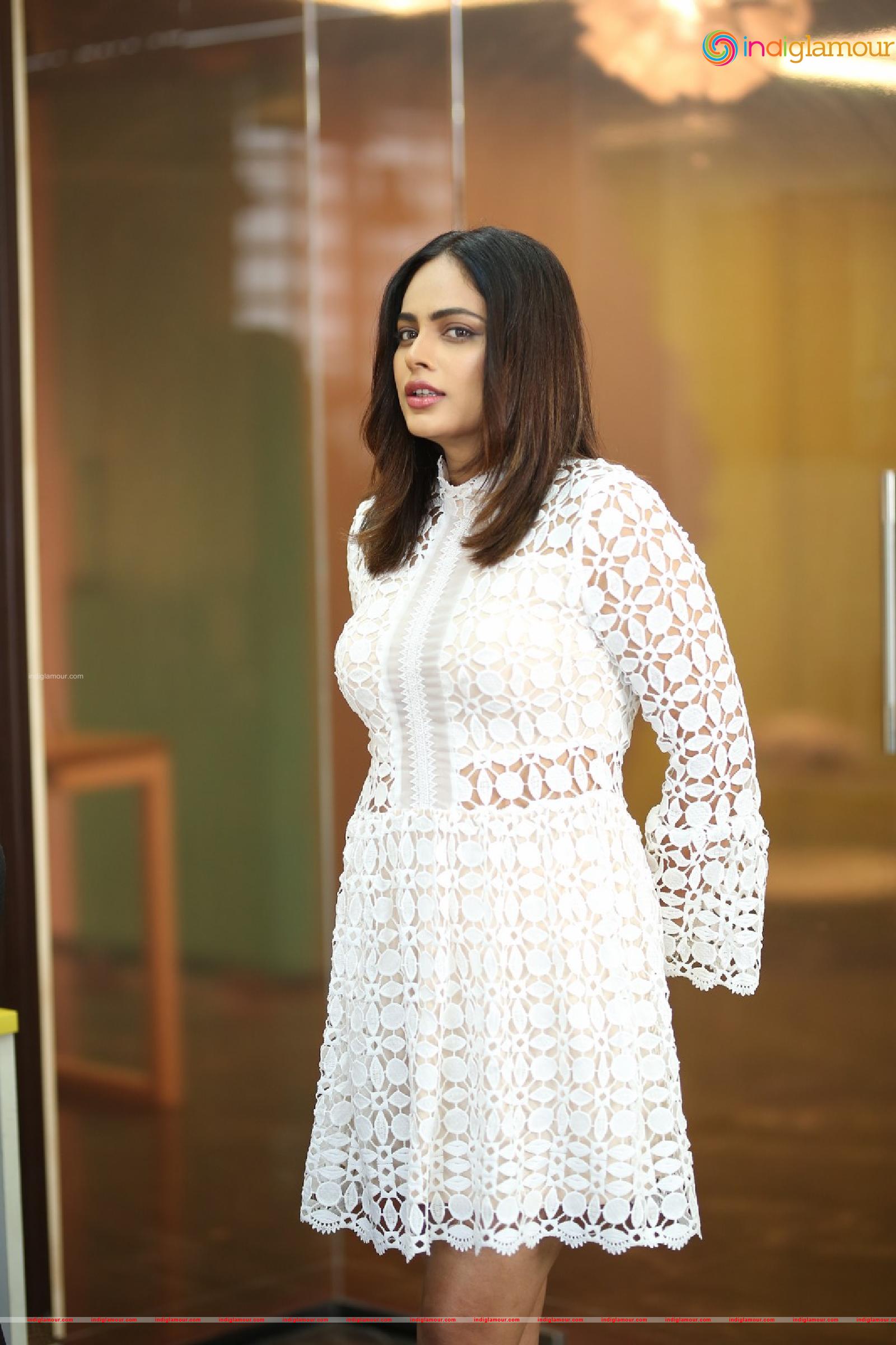 Nanditha Swetha Actress hd photo