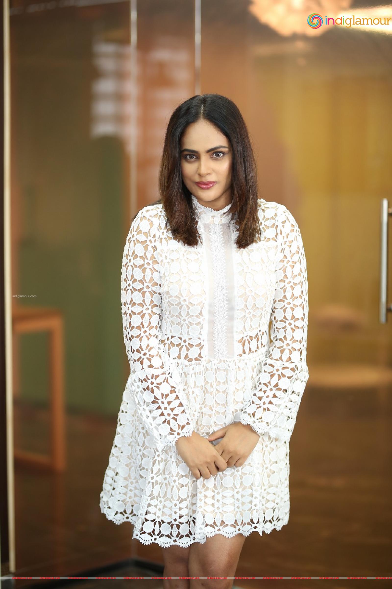 Nanditha Swetha Actress hd photo