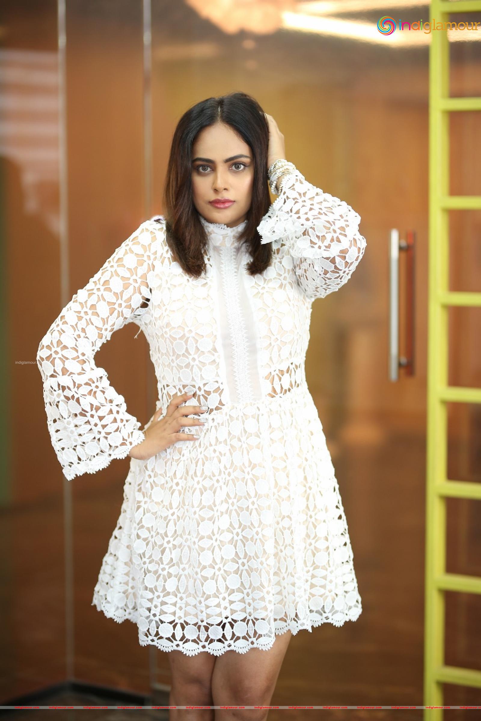 Nanditha Swetha Actress hd photo