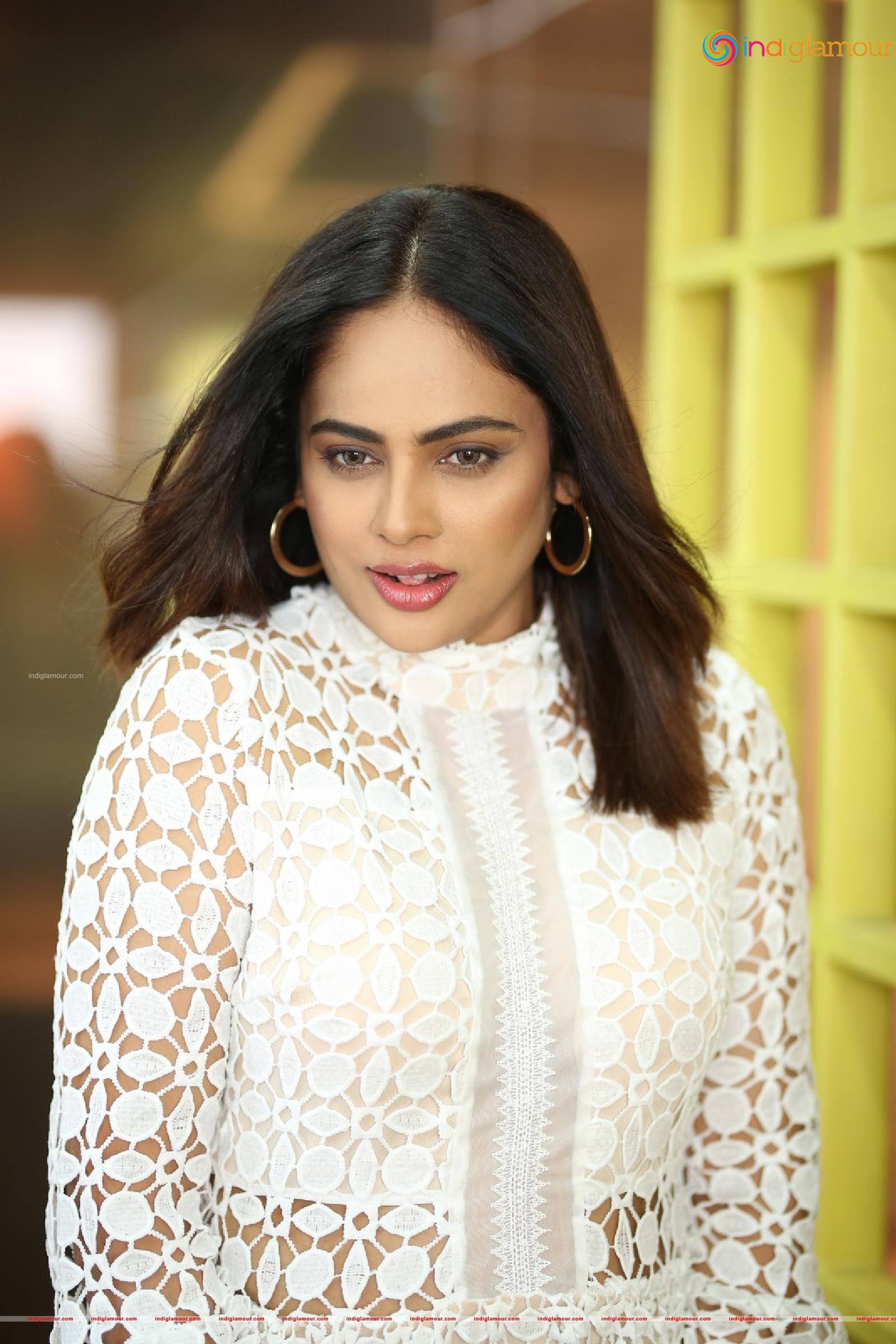 Nanditha Swetha Actress hd photo