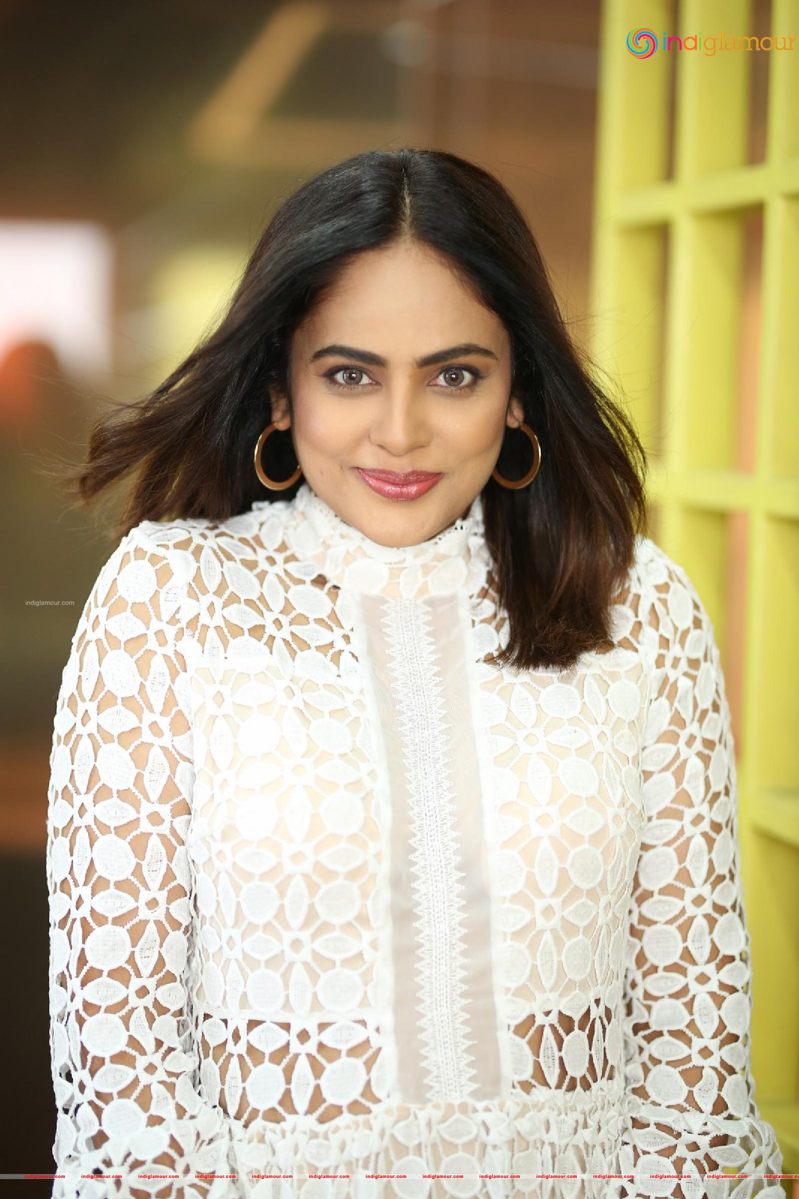 Nanditha Swetha Actress hd photo
