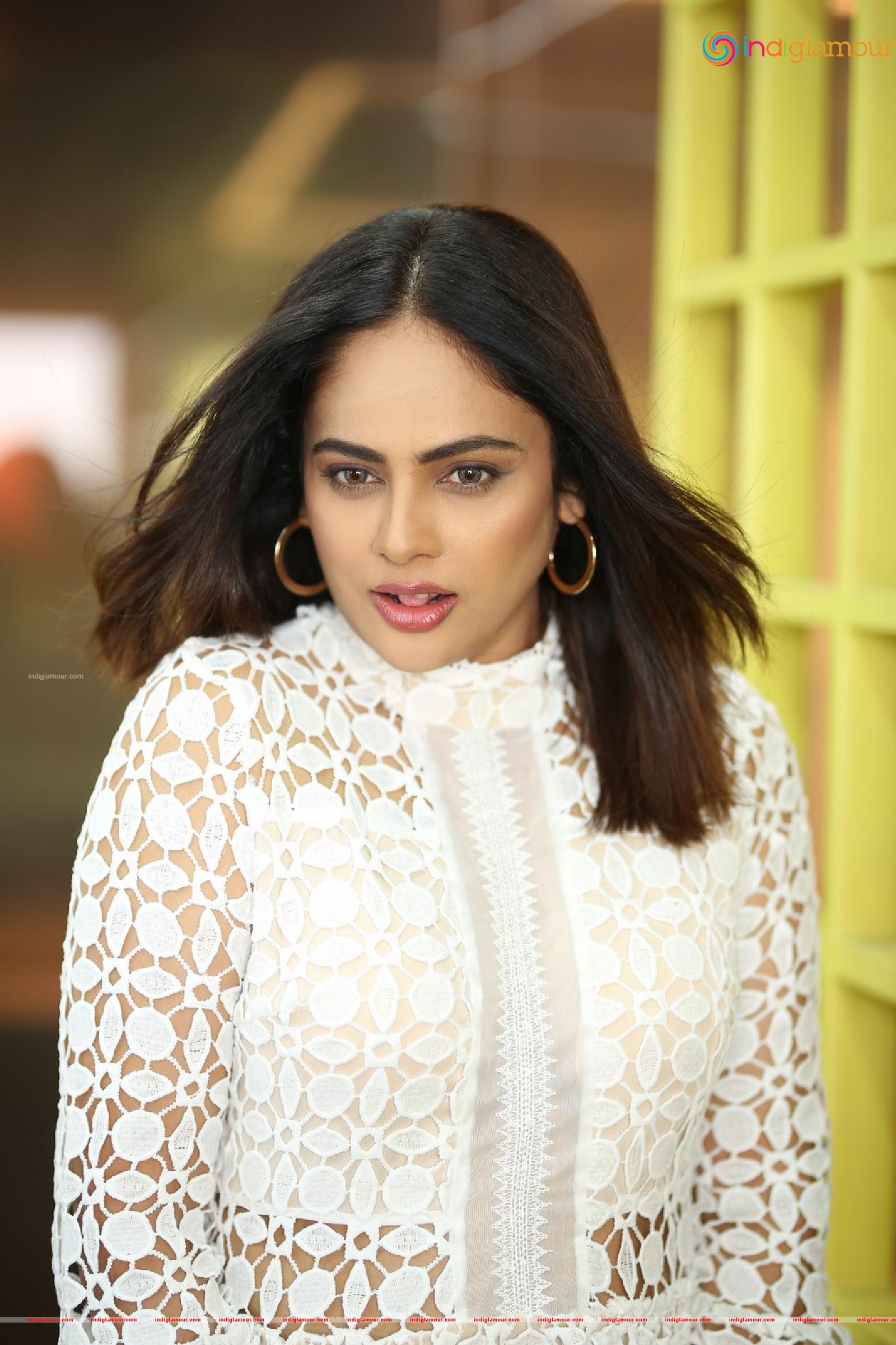 Nanditha Swetha Actress hd photo