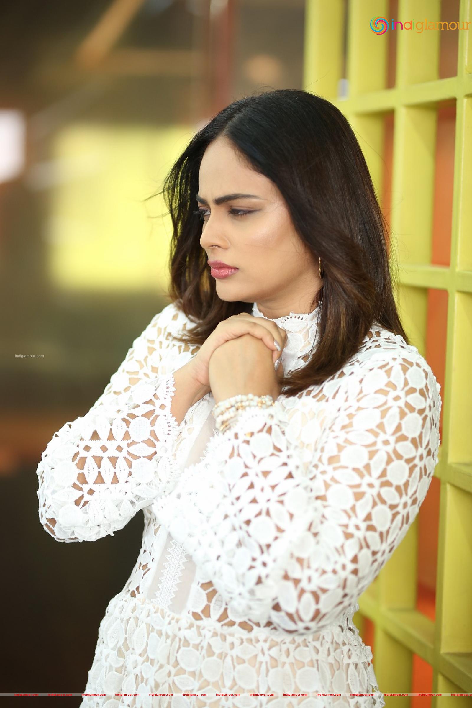 Nanditha Swetha Actress hd photo