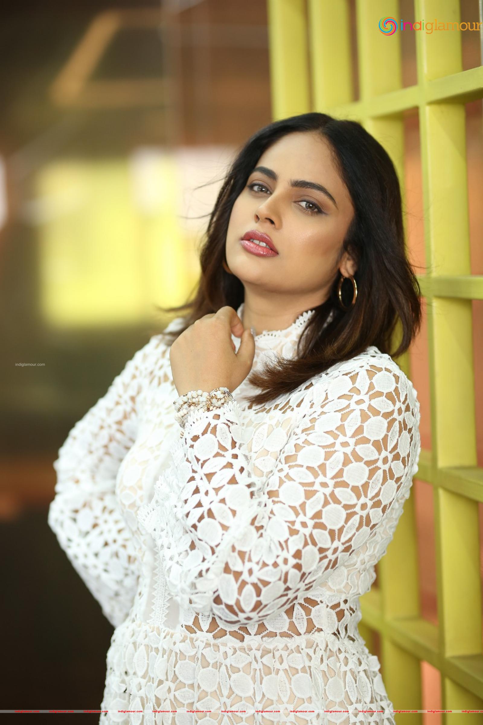 Nanditha Swetha Actress hd photo