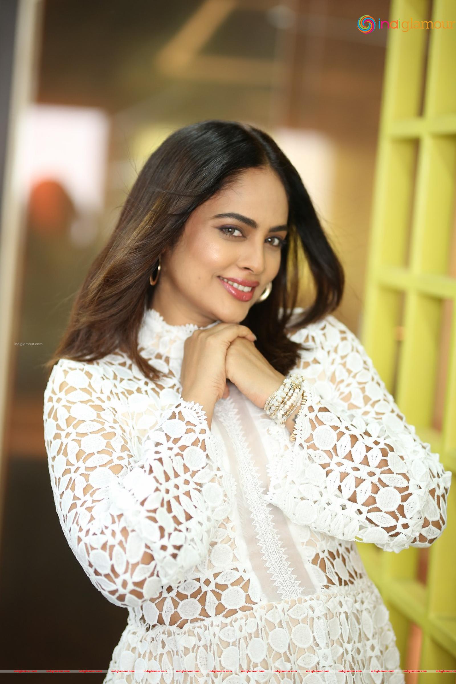 Nanditha Swetha Actress hd photo