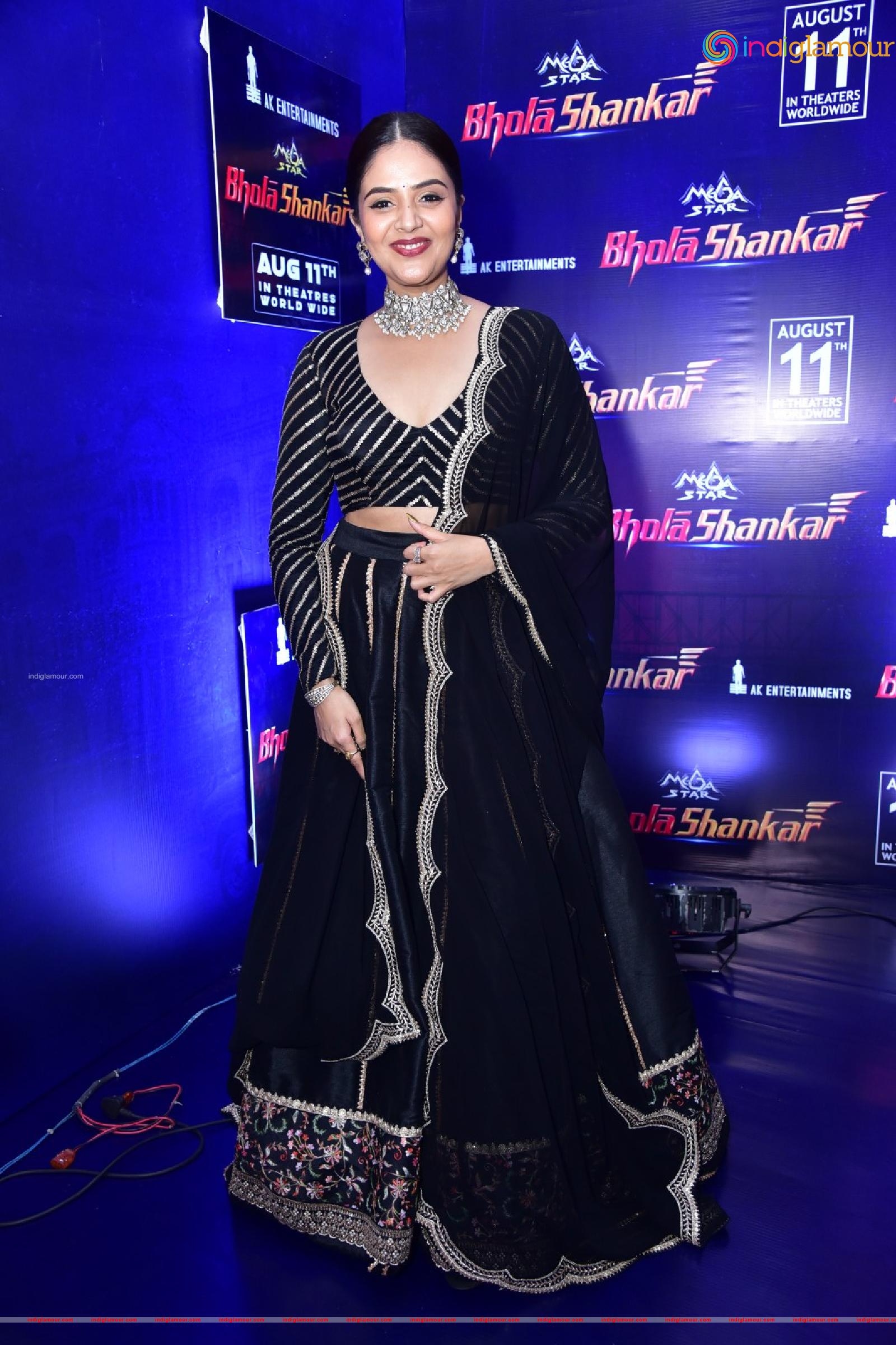 Sreemukhi Actress hd photo