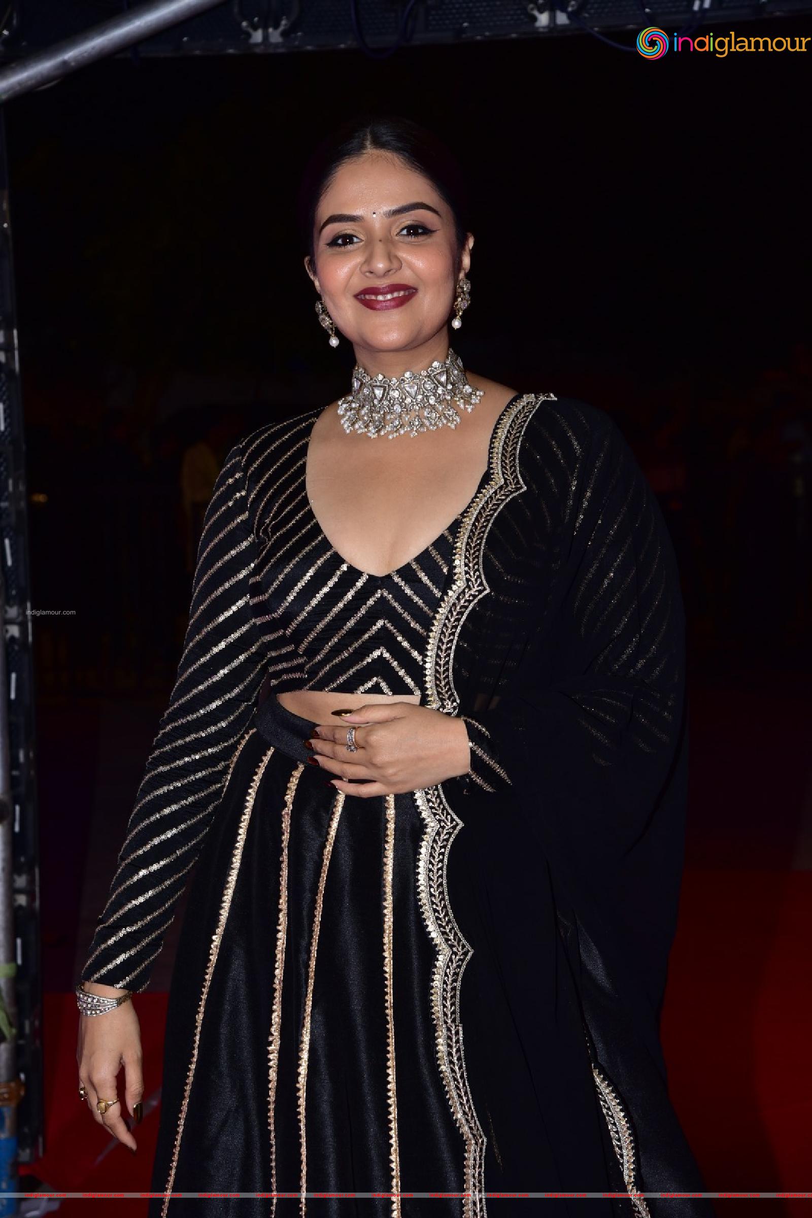 Sreemukhi Actress hd photo